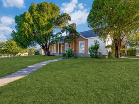 2304 Berwick Avenue Dallas TX 75203