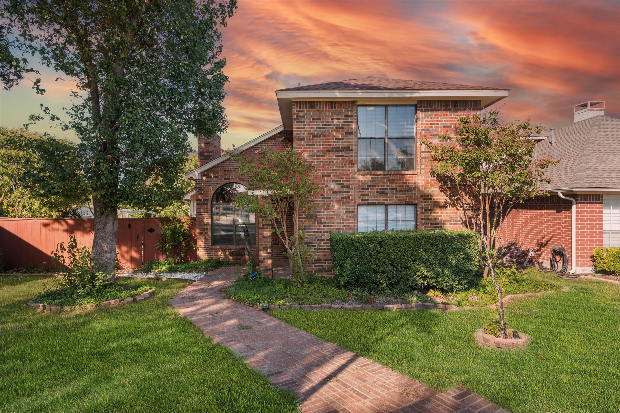 1537 Ranchview Lane Carrollton TX 75007