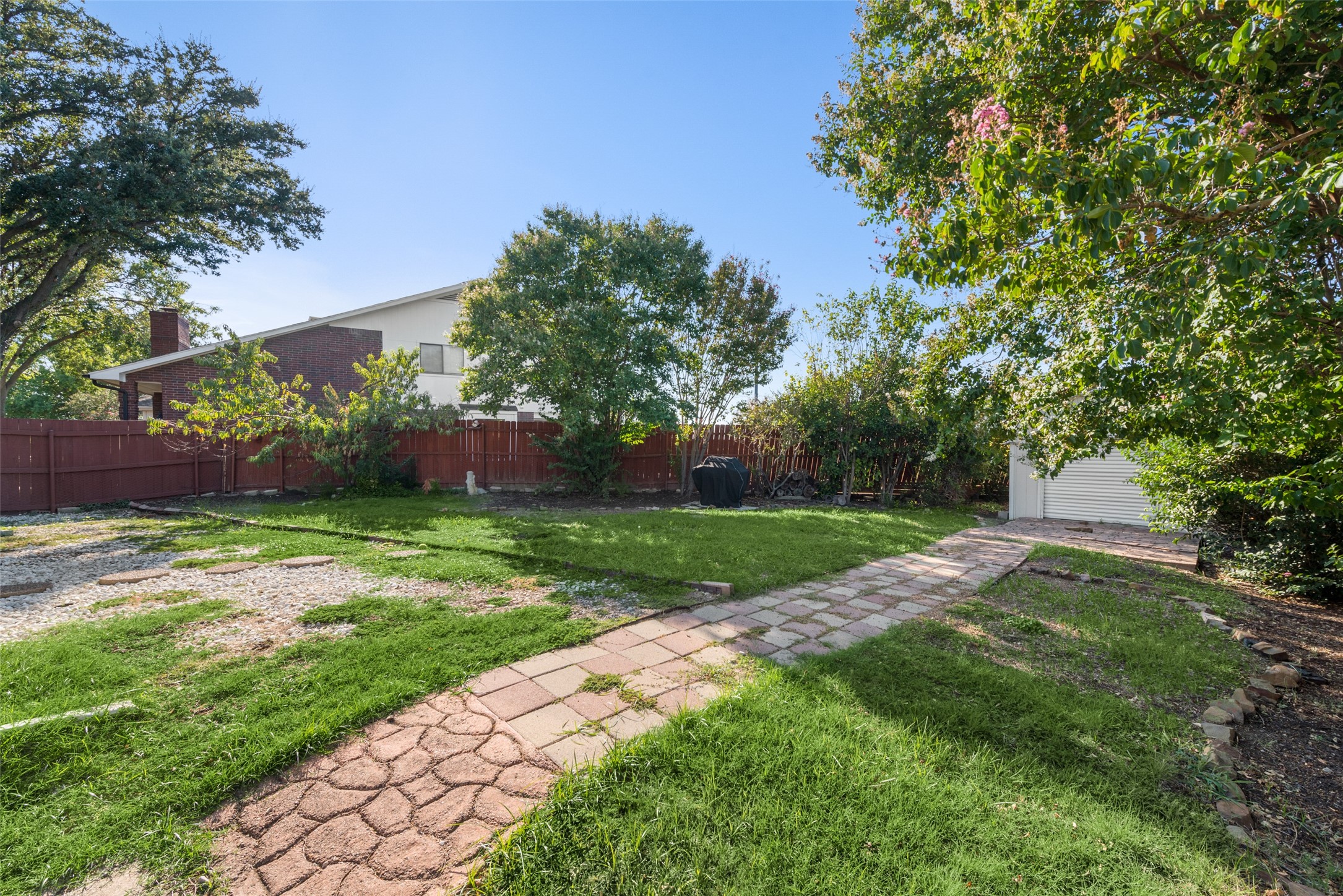 1537 Ranchview Lane Carrollton TX 75007
