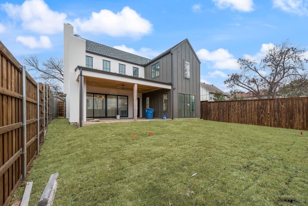 6367 Mccommas Boulevard Dallas TX 75214
