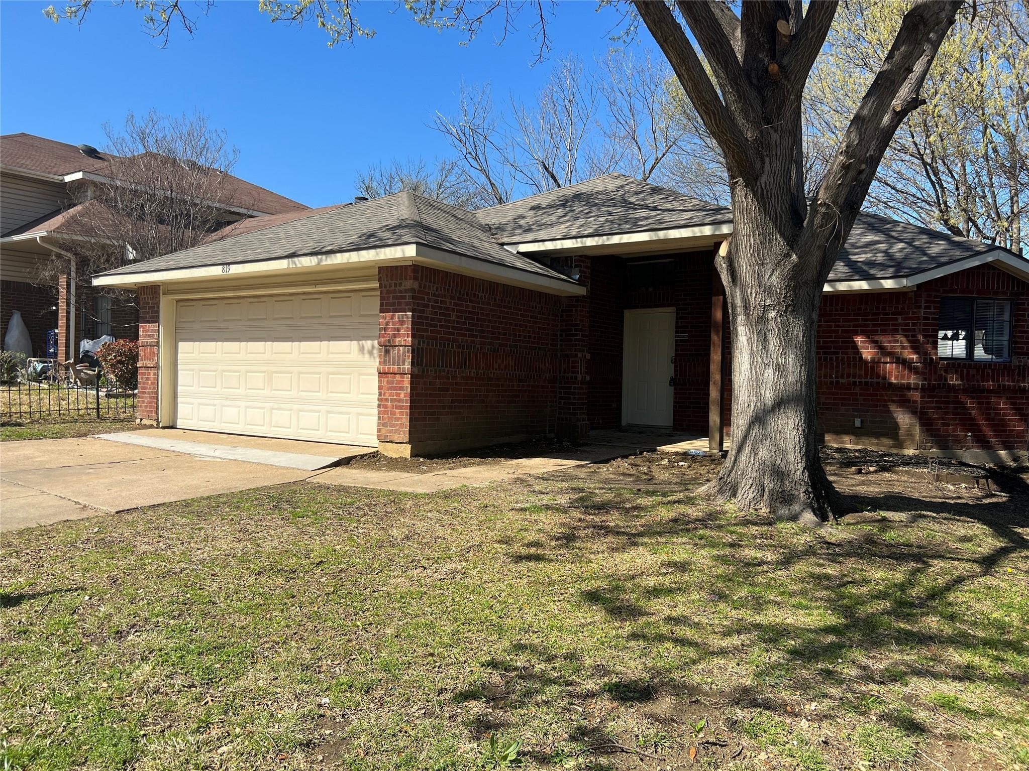 819 Lovingham Drive Arlington TX 76017