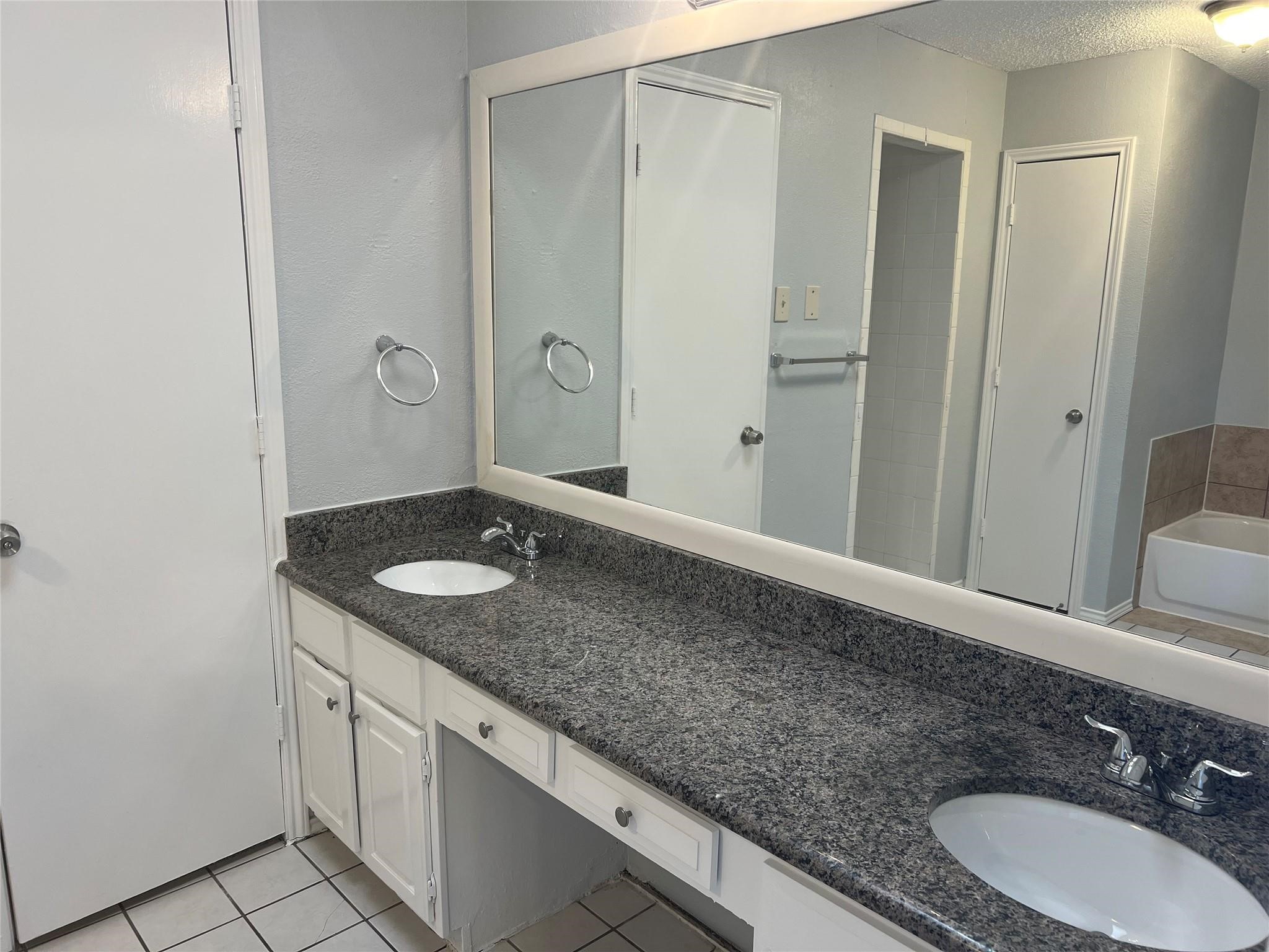 819 Lovingham Drive Arlington TX 76017