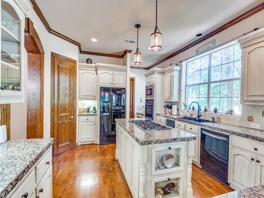 8124 Greensboro Drive Plano TX 75025