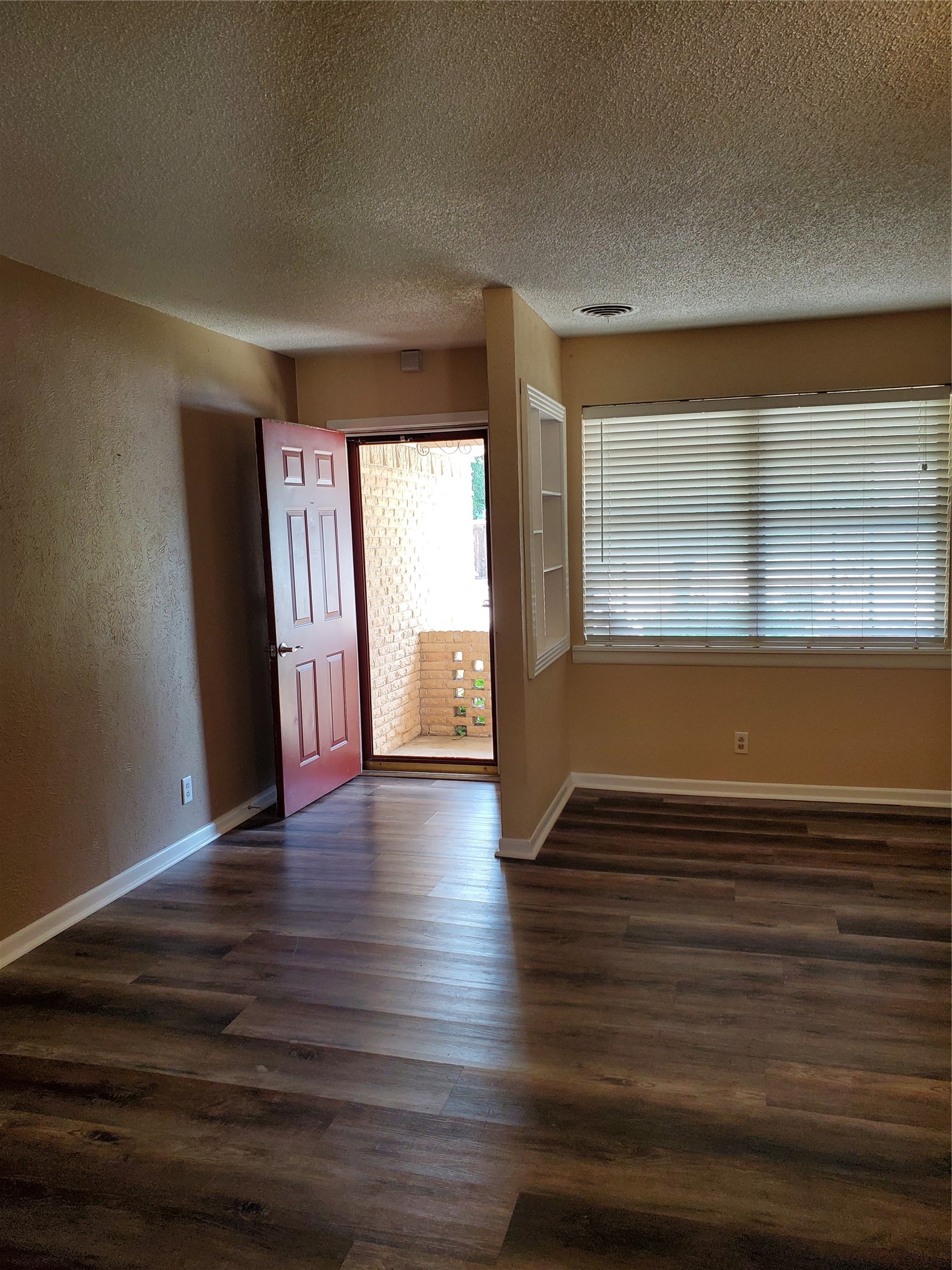 503 Harriett Street Arlington TX 76010