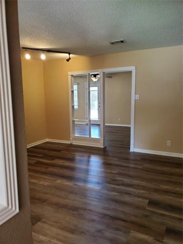 503 Harriett Street Arlington TX 76010