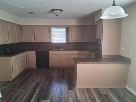503 Harriett Street Arlington TX 76010