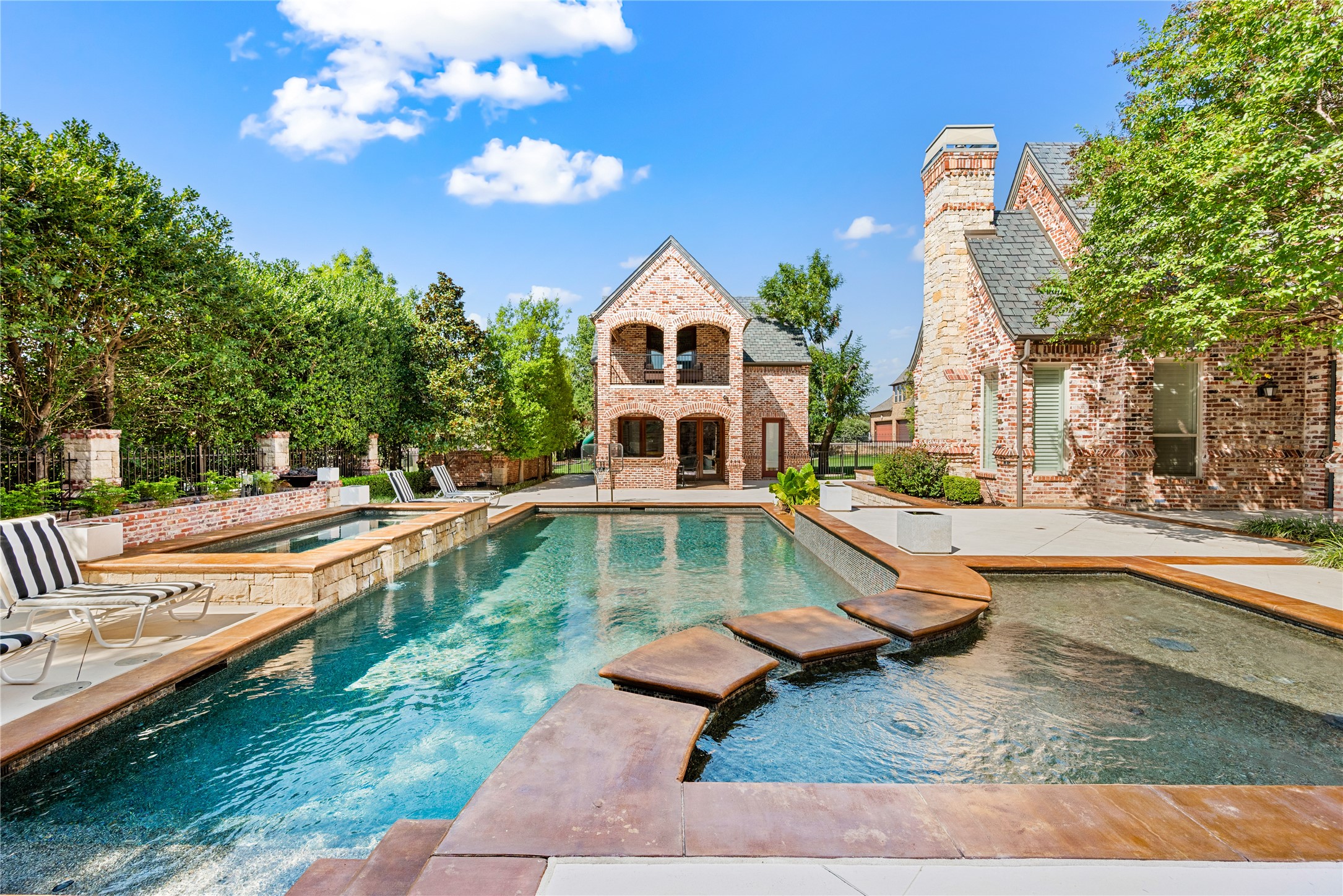 6900 Rockingham Court Colleyville TX 76034
