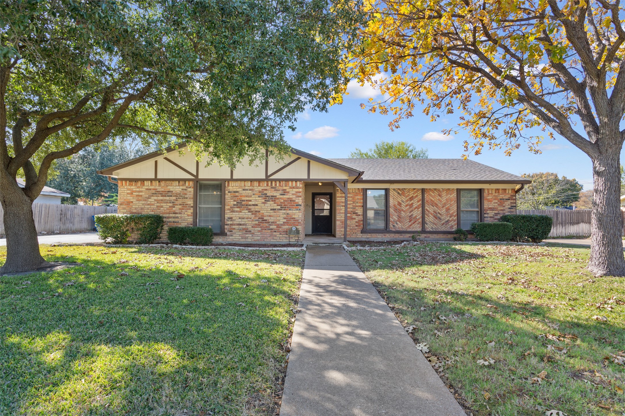 213 Bowie Lane Hewitt TX 76643