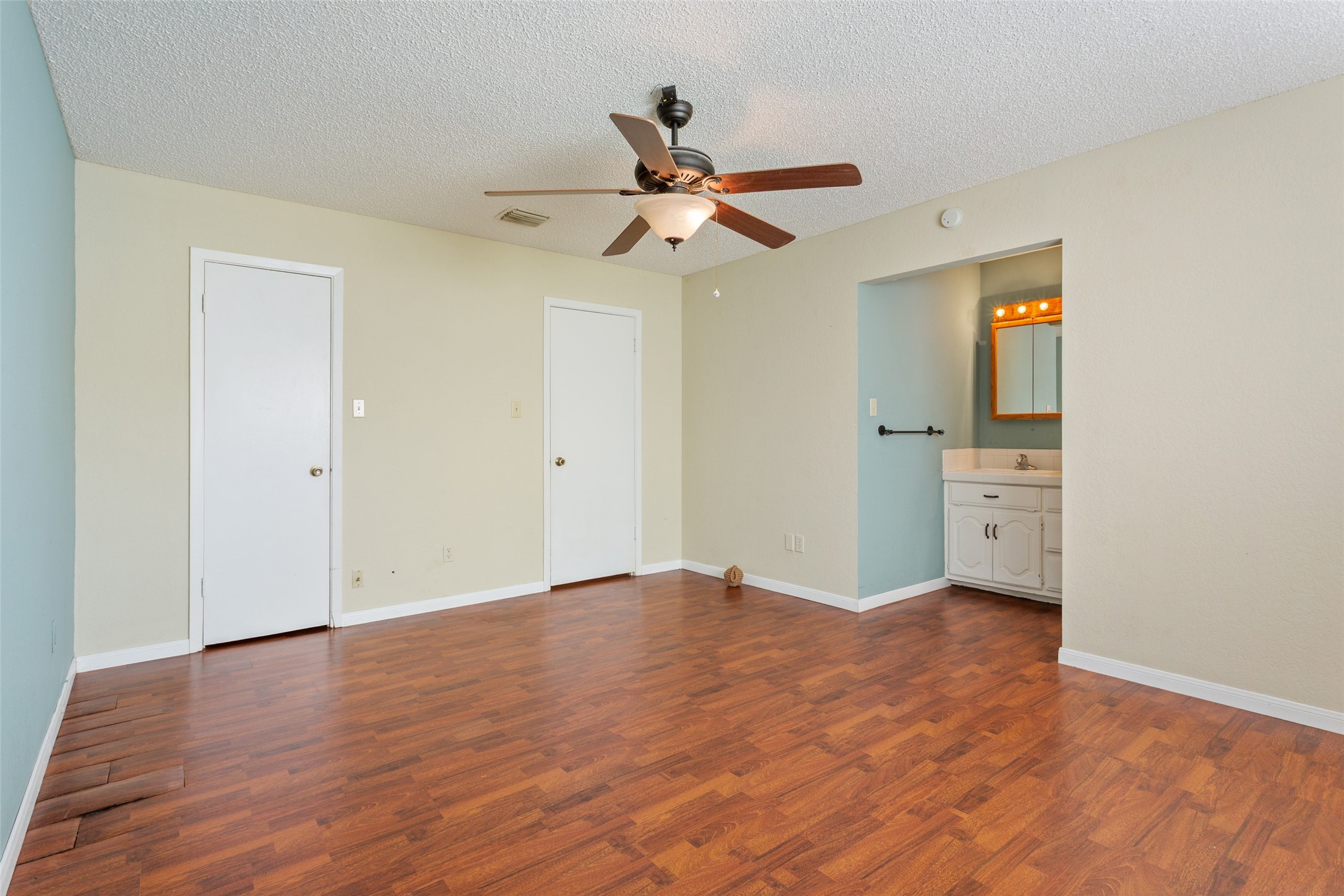 213 Bowie Lane Hewitt TX 76643