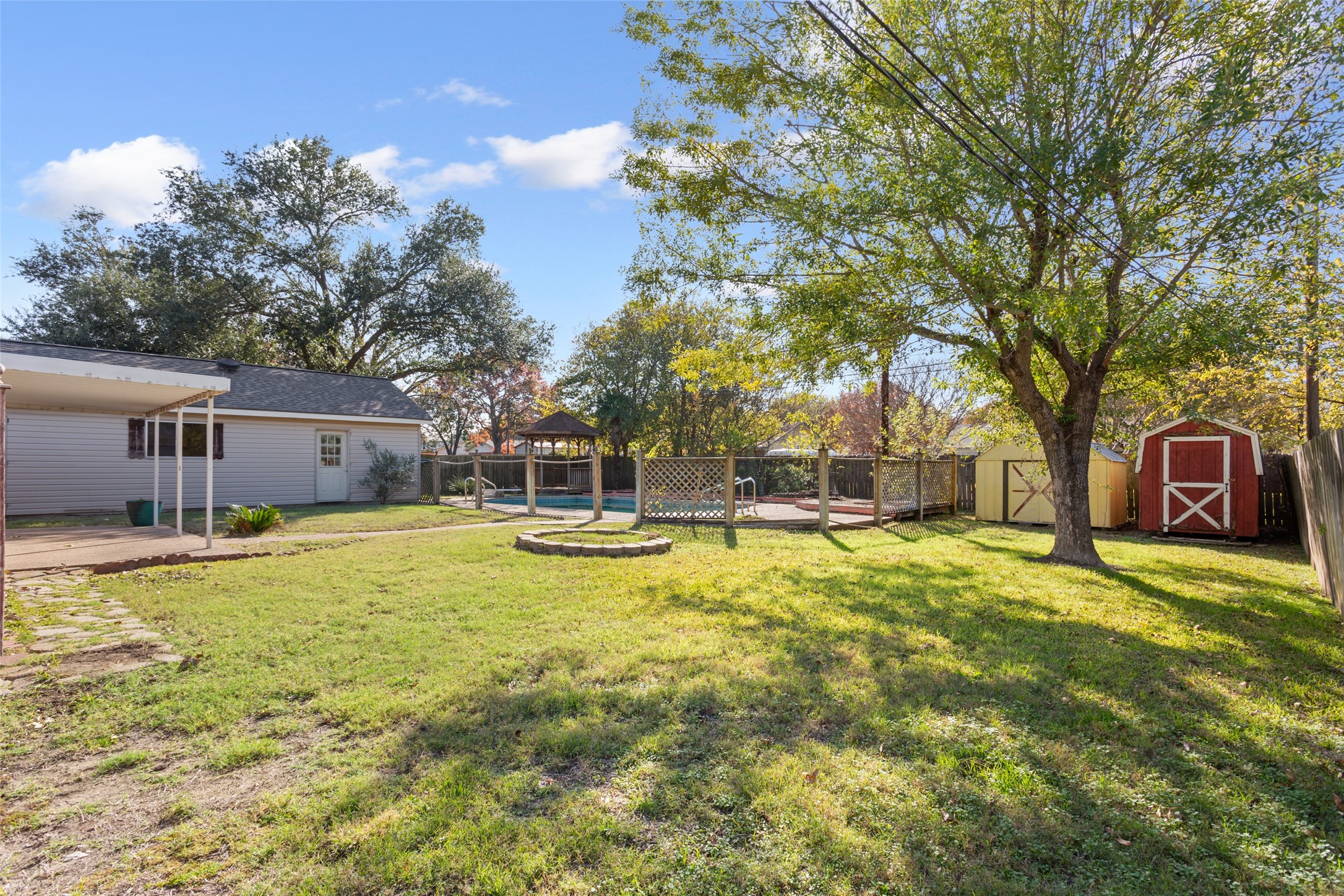 213 Bowie Lane Hewitt TX 76643