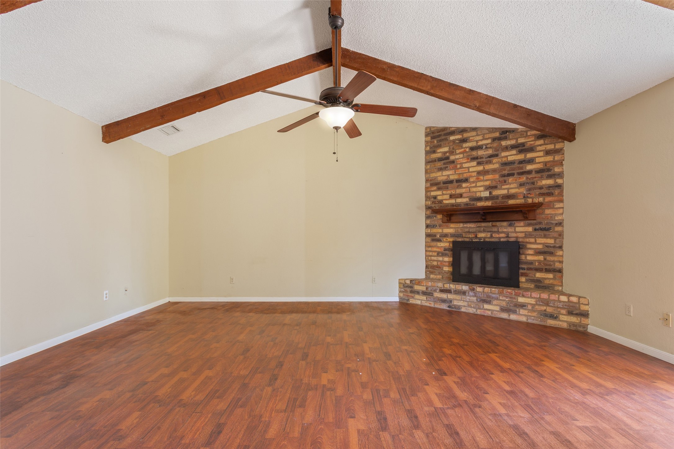 213 Bowie Lane Hewitt TX 76643