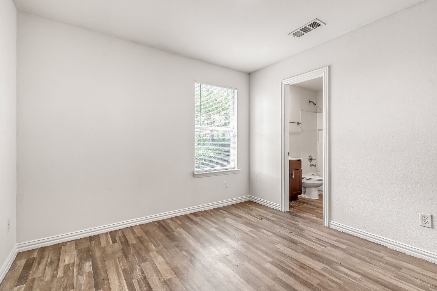 5336 Cottey Street Fort Worth TX 76105