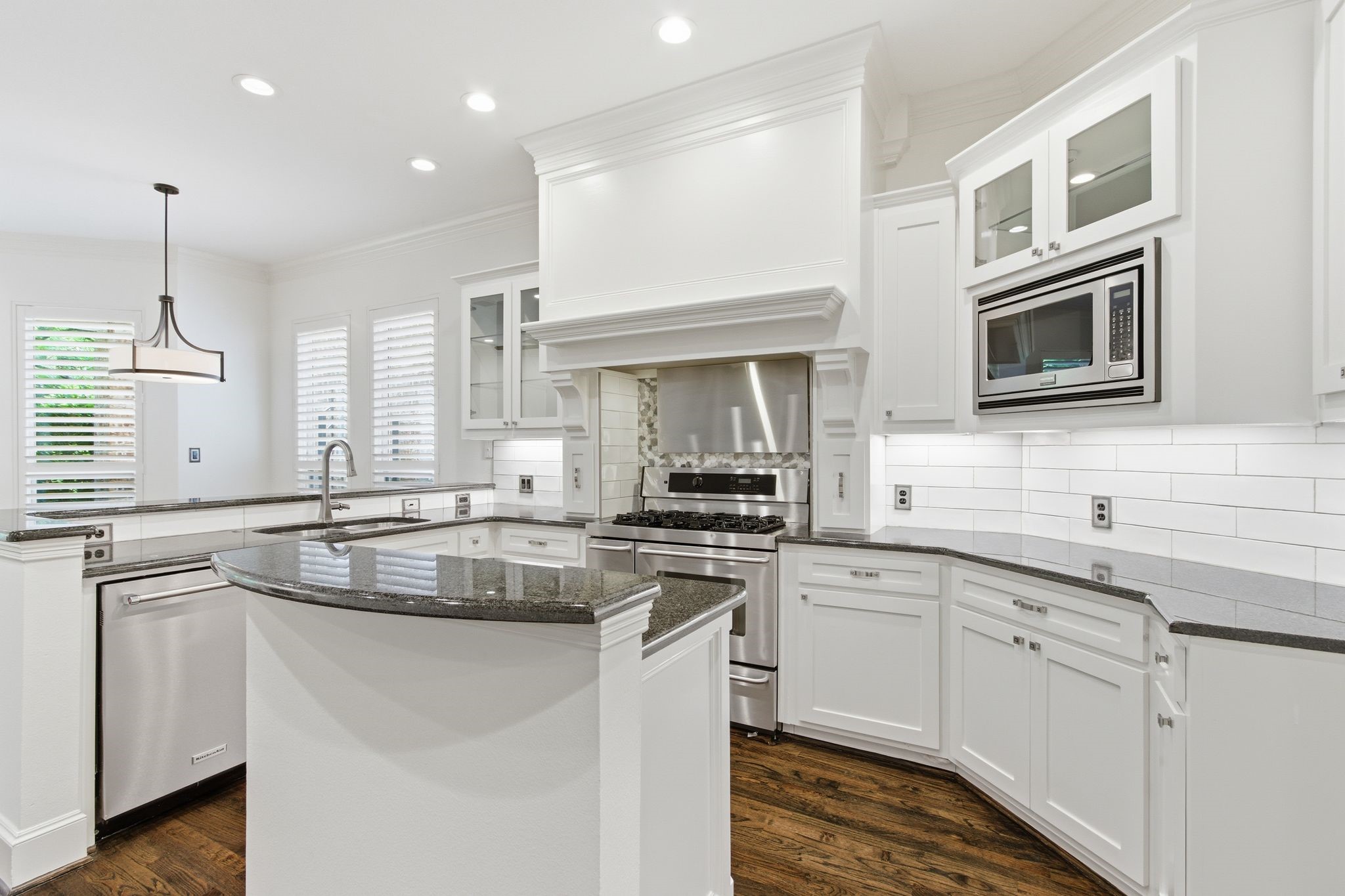 18323 Frankford Lakes Circle Dallas TX 75252
