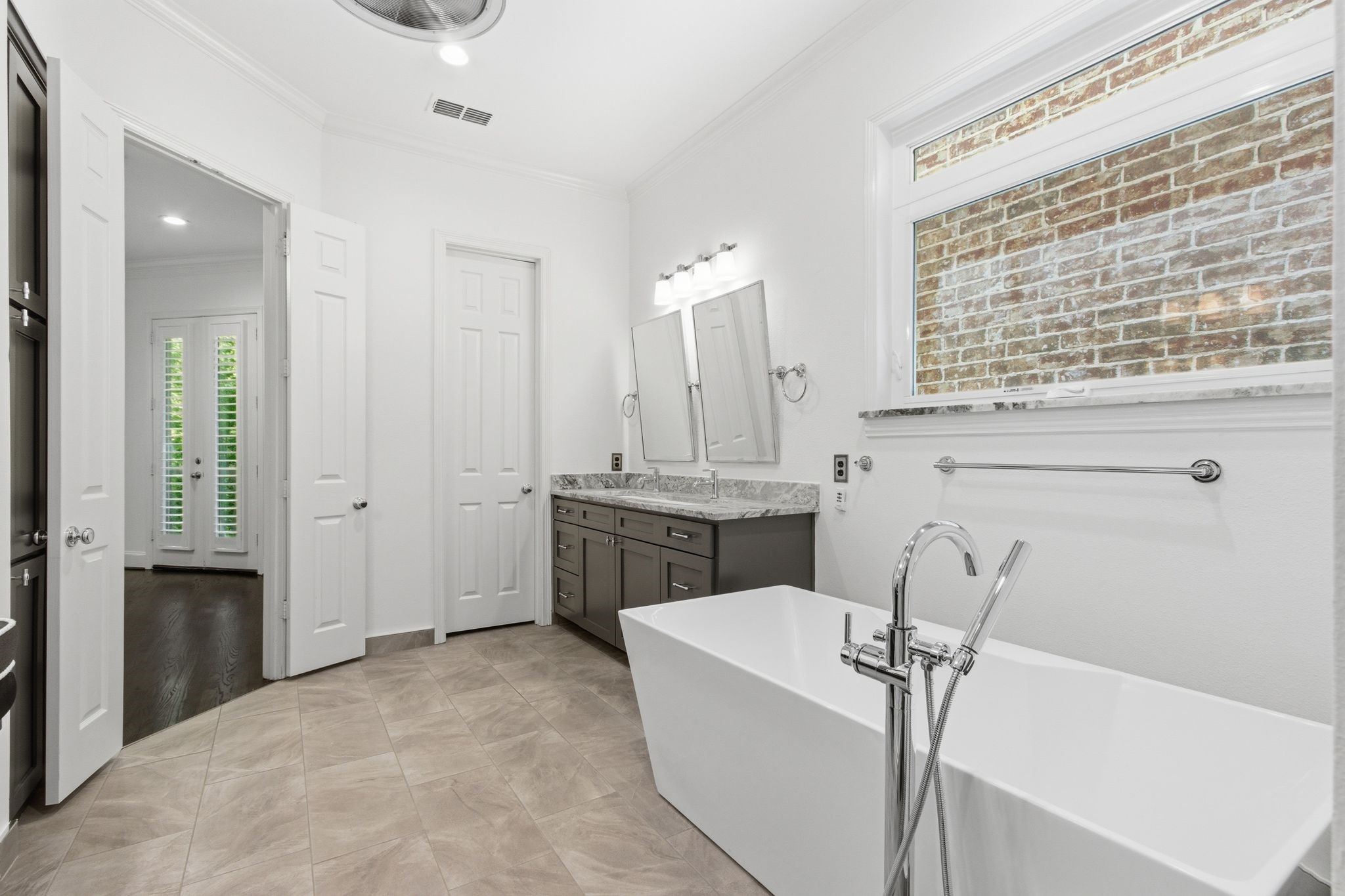 18323 Frankford Lakes Circle Dallas TX 75252