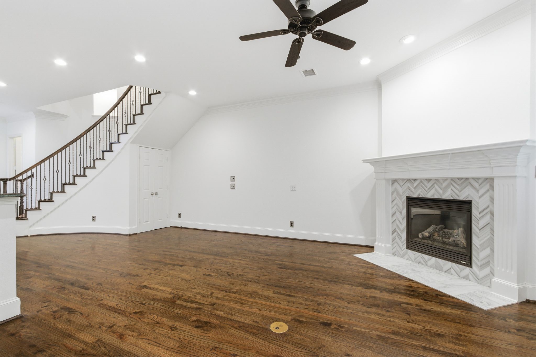18323 Frankford Lakes Circle Dallas TX 75252