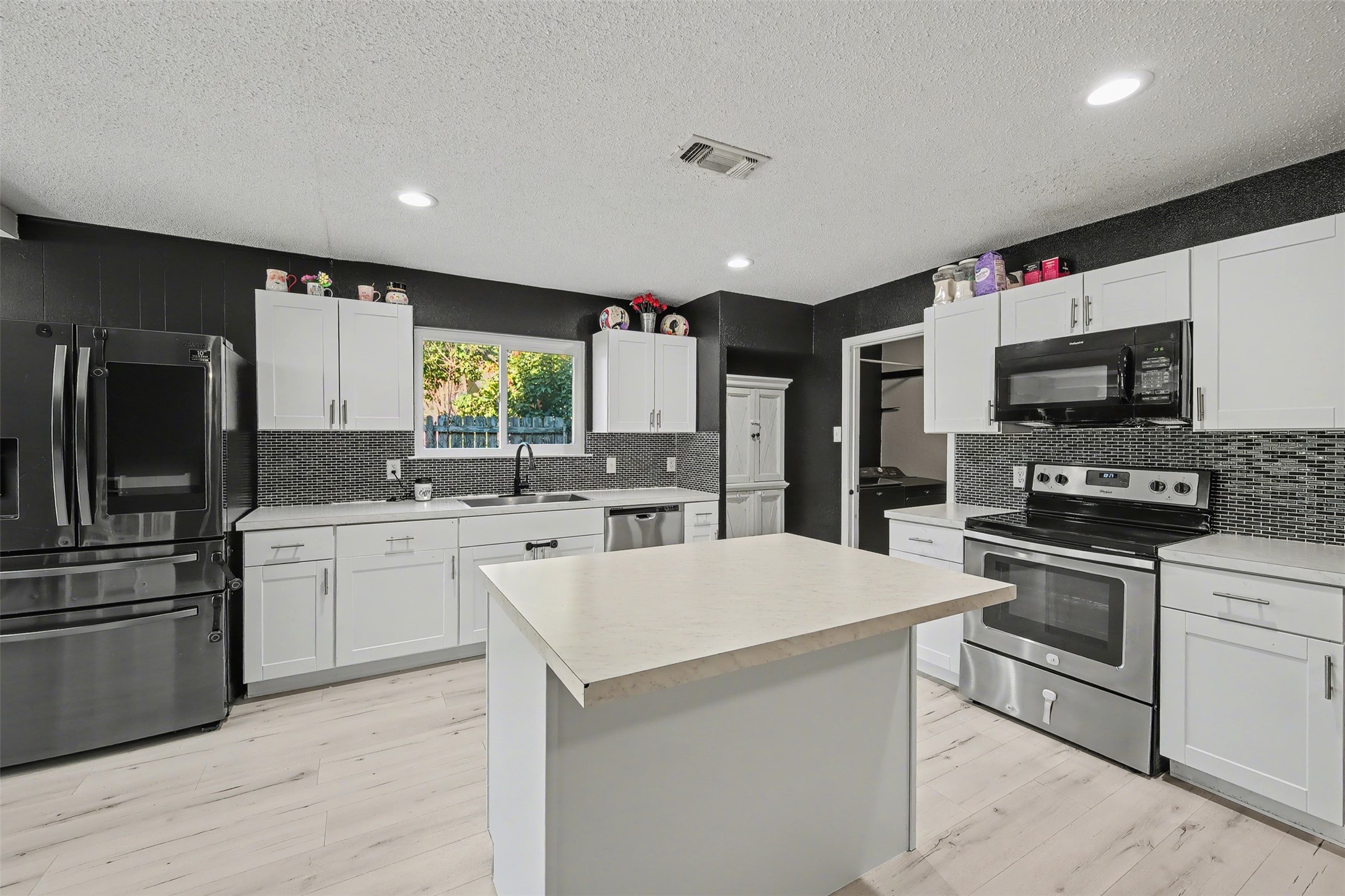 2002 Cottie Lane Arlington TX 76010