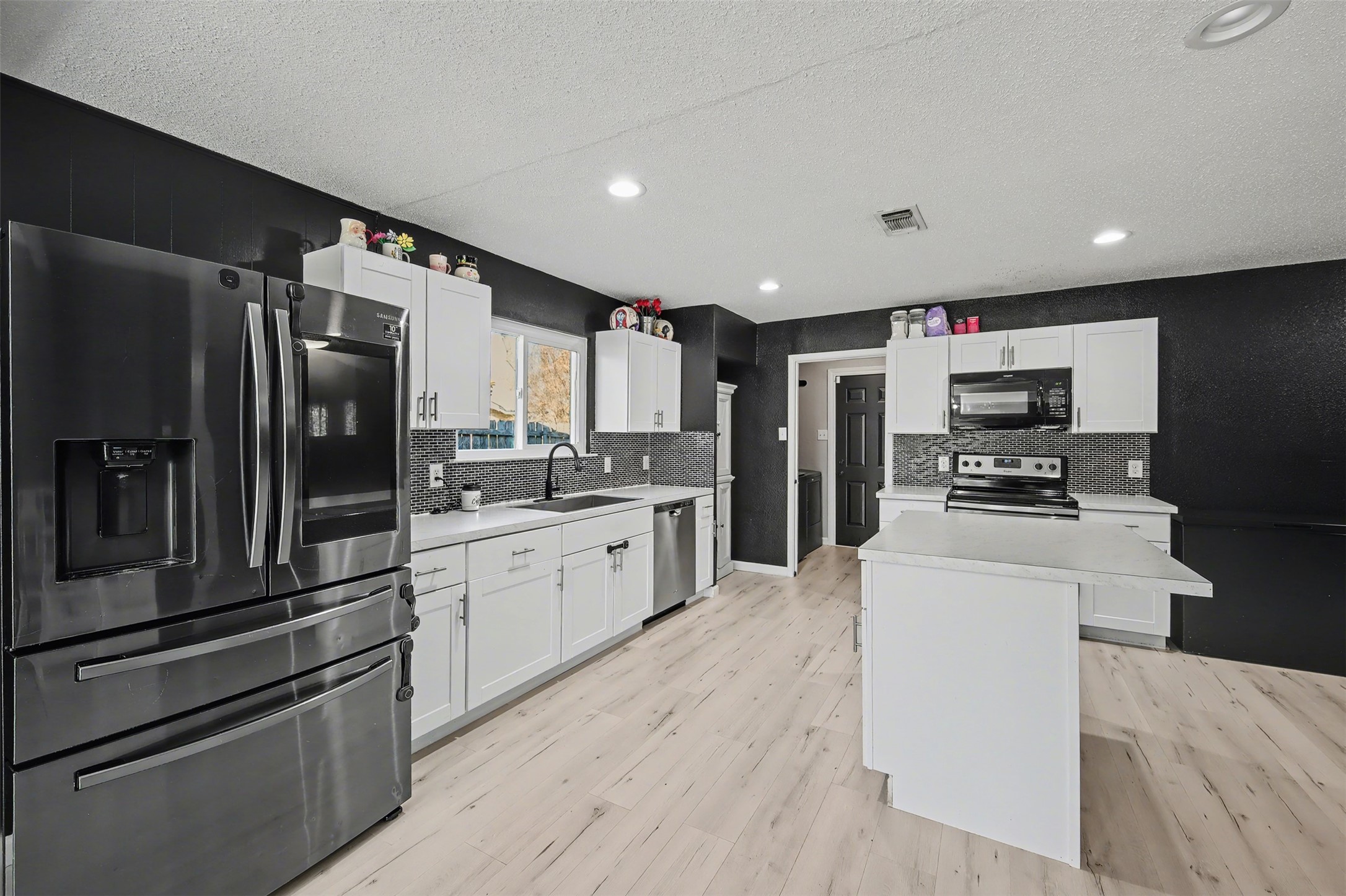 2002 Cottie Lane Arlington TX 76010