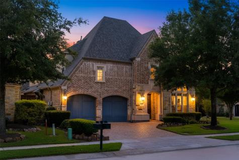 640 Clearwater Drive Irving TX 75039