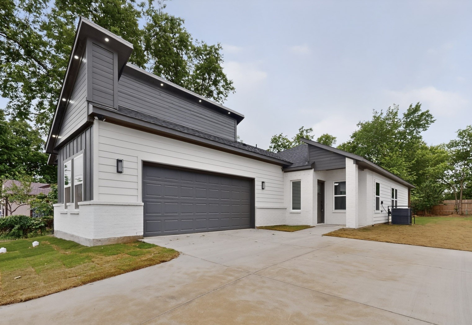 4225 Cardinal Drive Dallas TX 75216