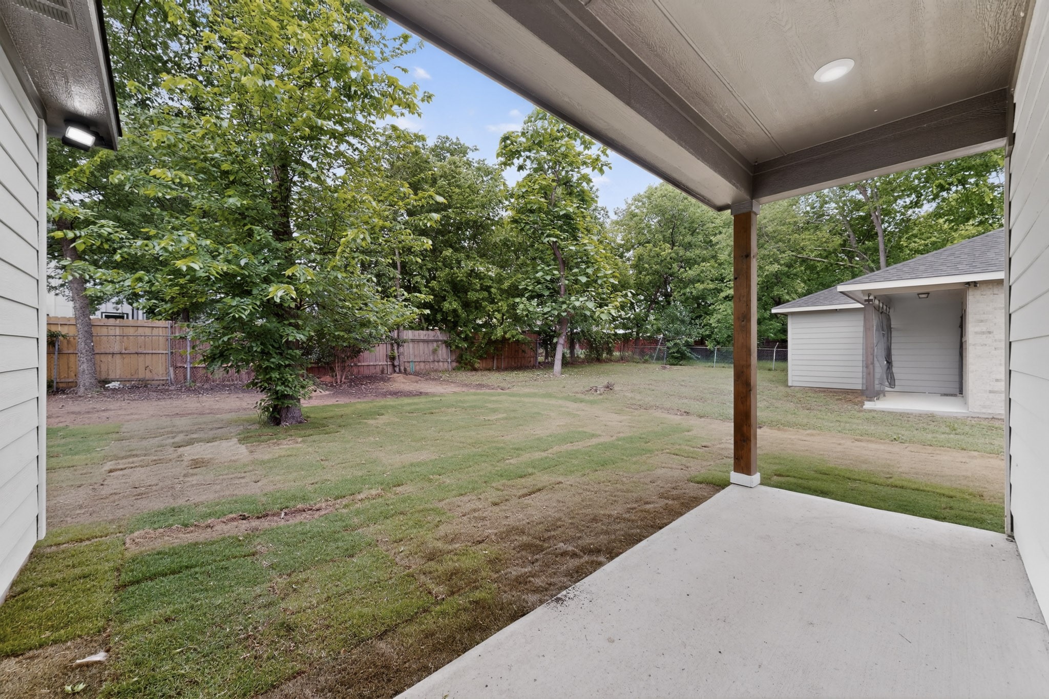 4225 Cardinal Drive Dallas TX 75216