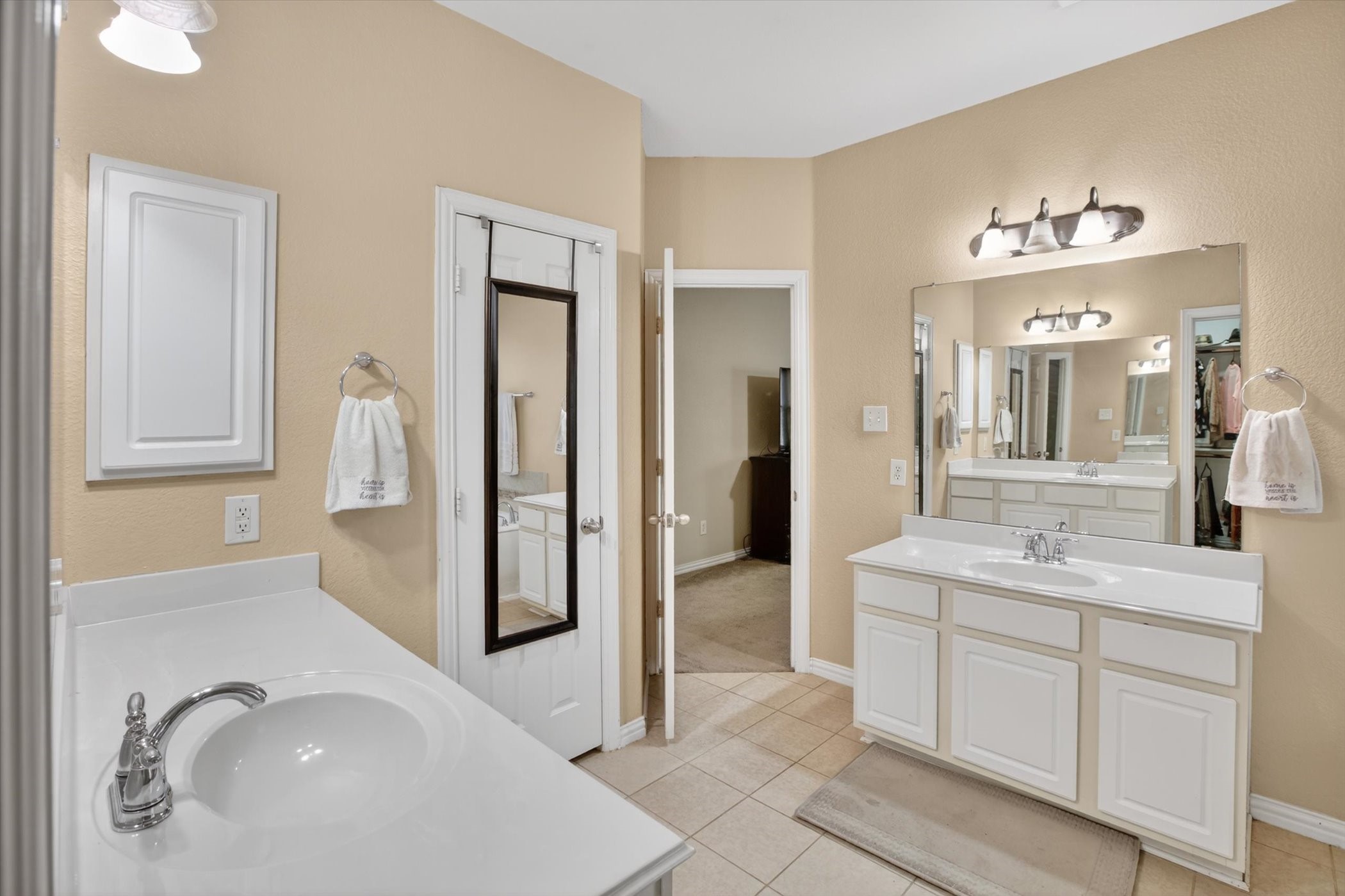 6601 Vintage Drive Arlington TX 76001
