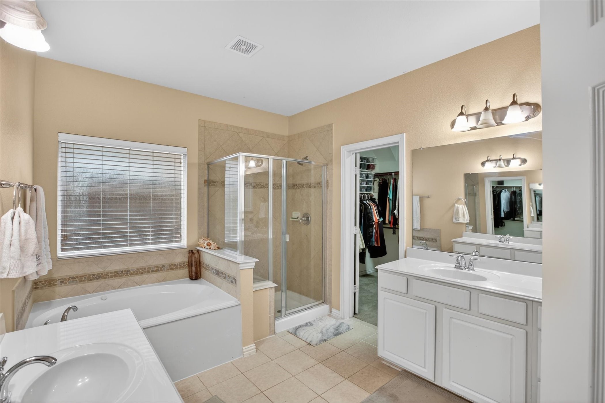6601 Vintage Drive Arlington TX 76001
