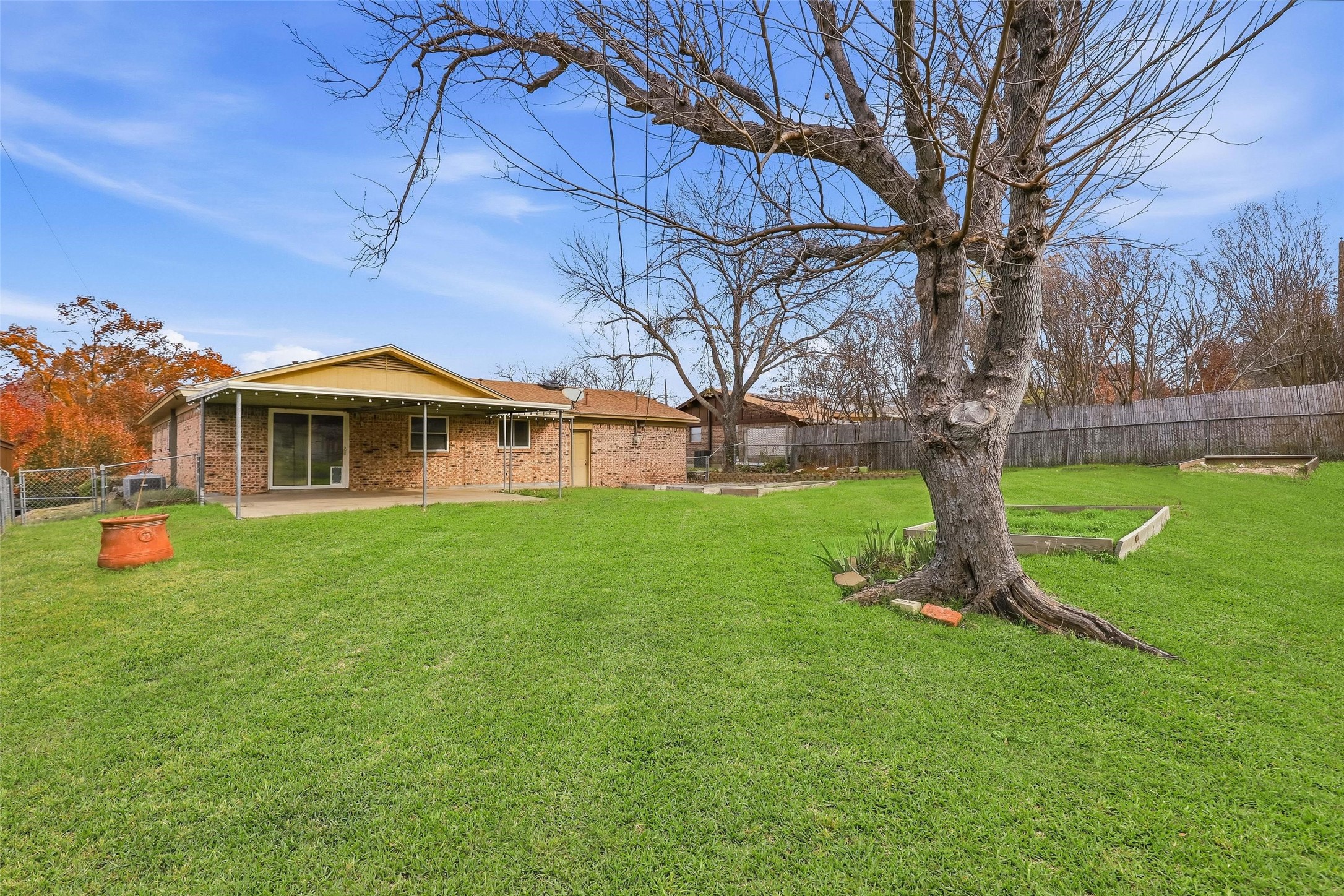 7833 Davenport Avenue Fort Worth TX 76116