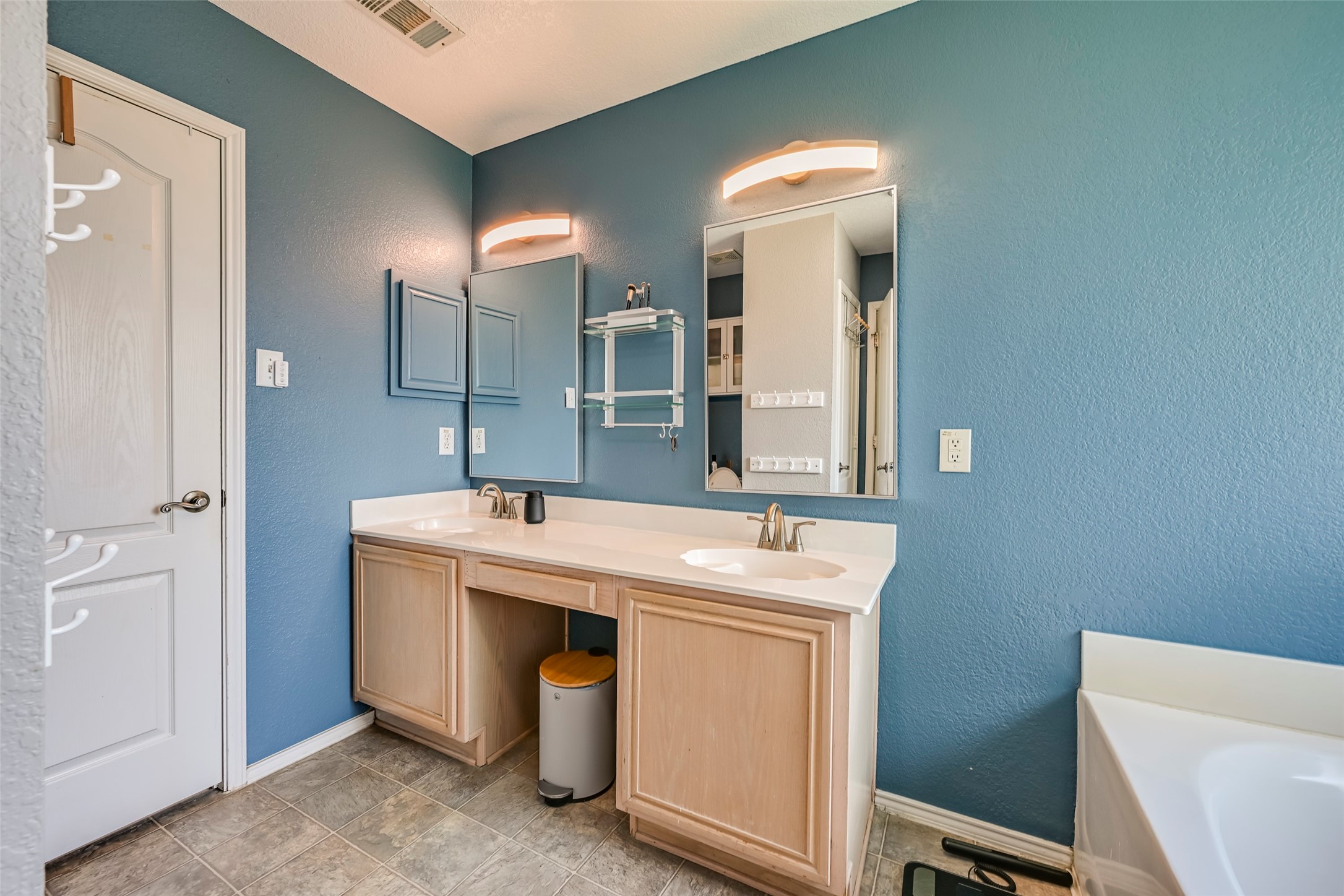 1224 Old Oak Drive Cedar Hill TX 75104
