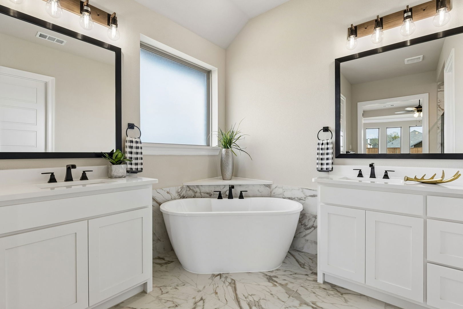 137 Cross Timbers Street Azle TX 76020