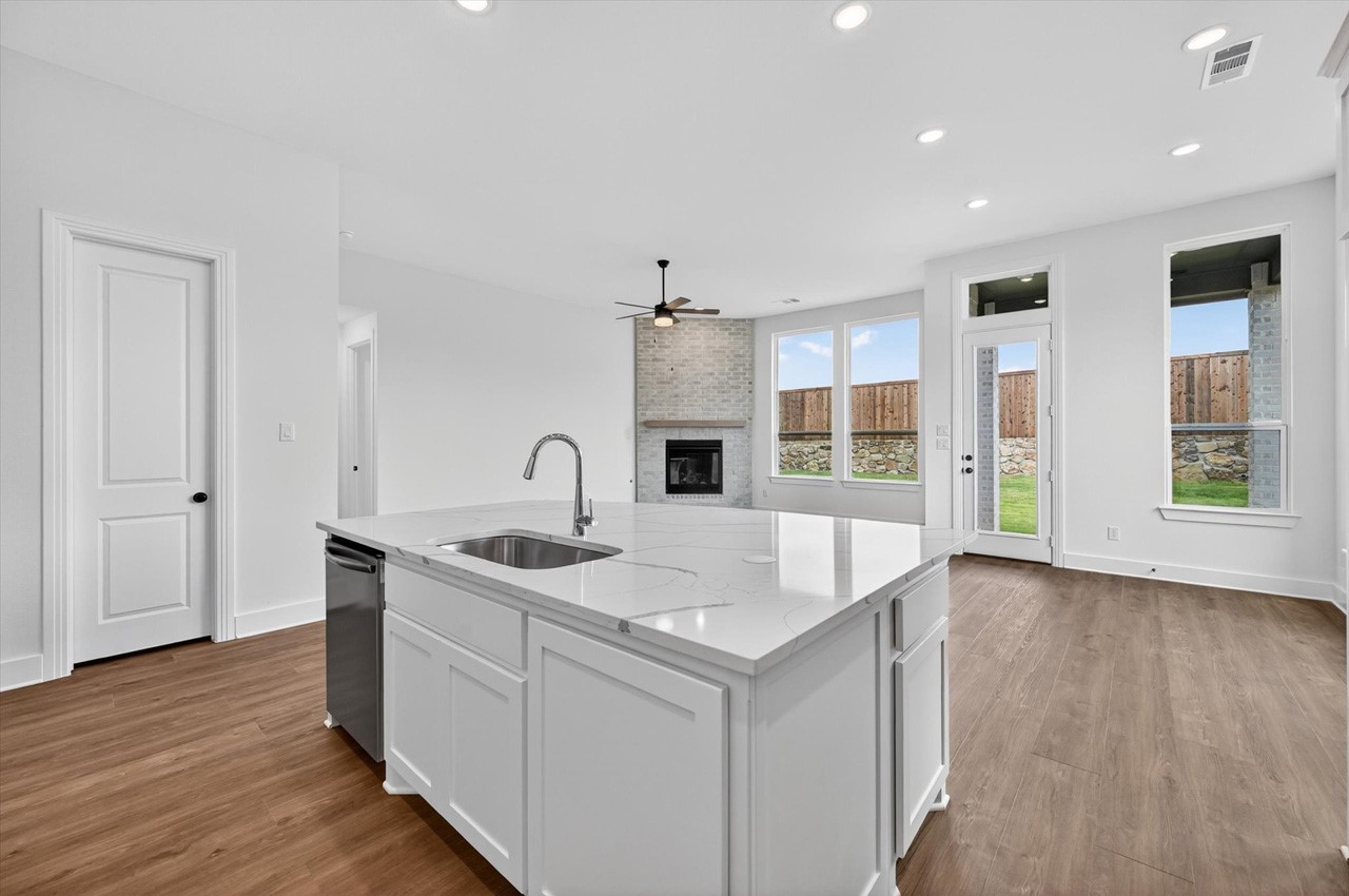 1612 Sidecar Street Fort Worth TX 76052