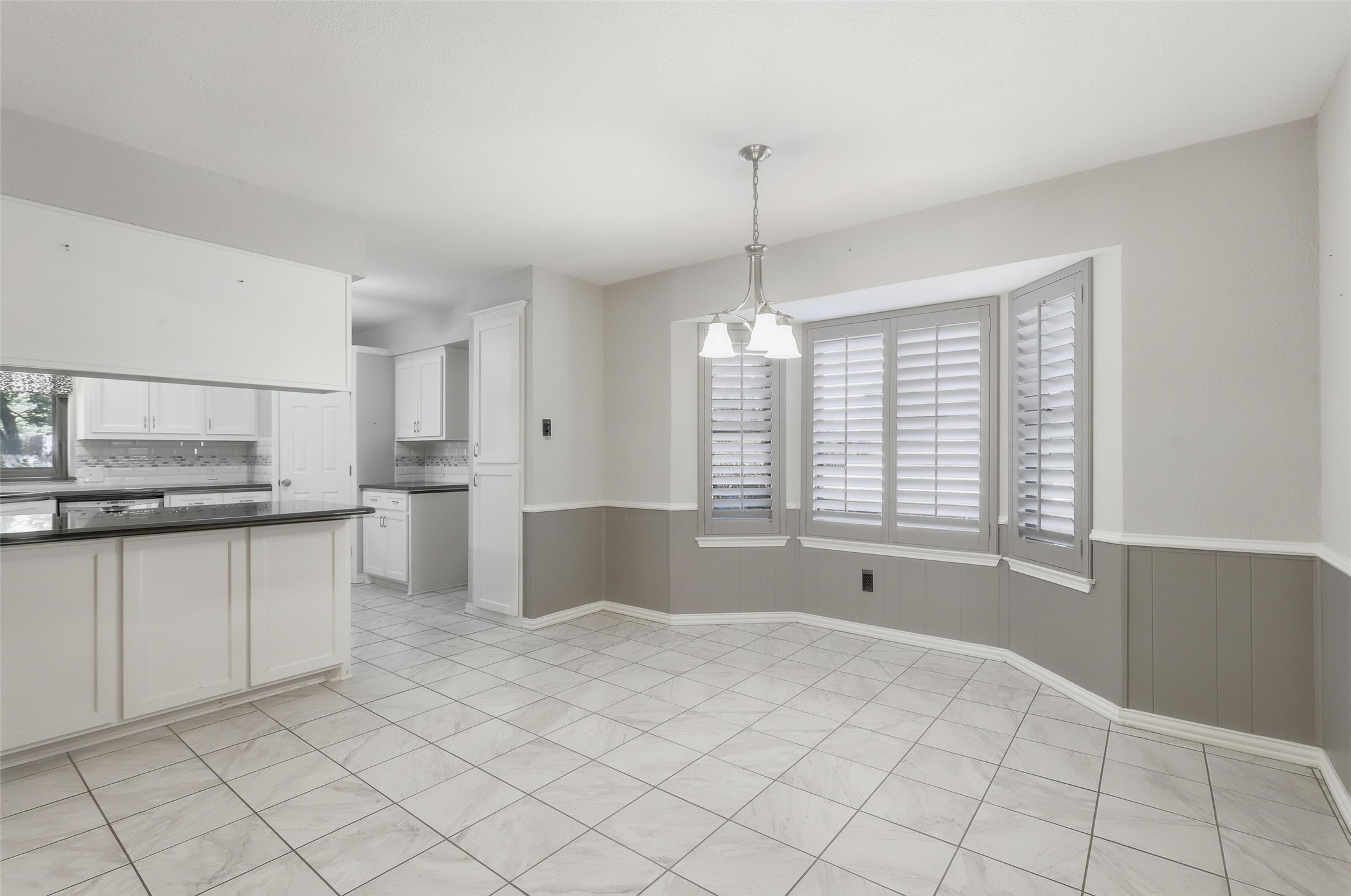 105 Alsbury Boulevard Burleson TX 76028