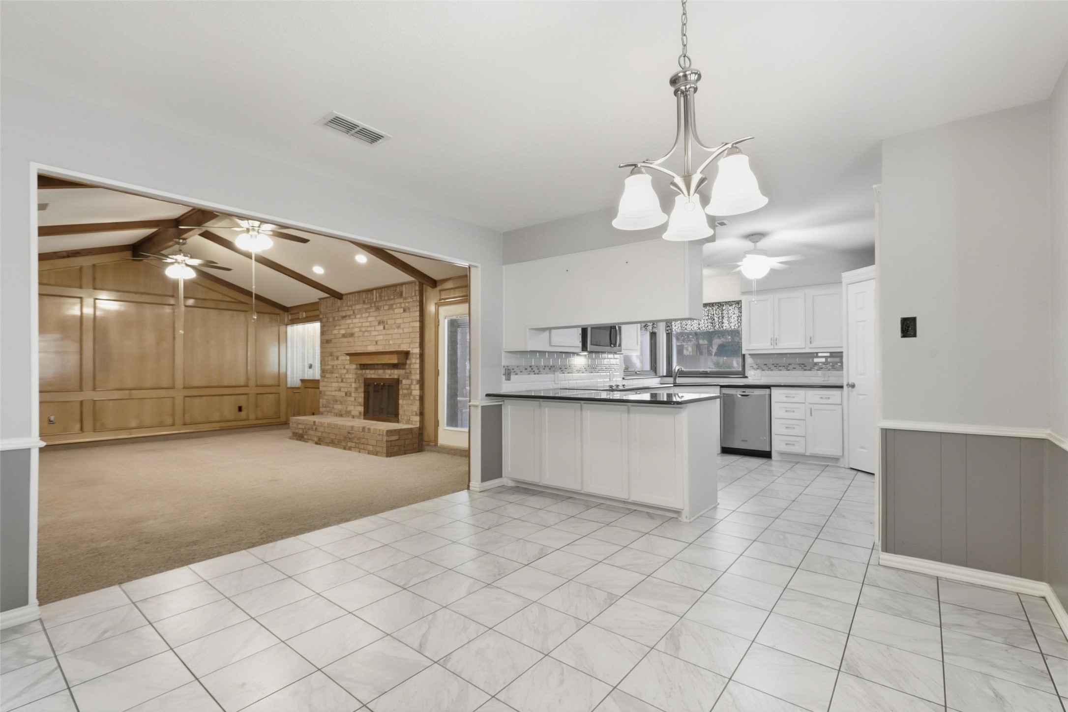 105 Alsbury Boulevard Burleson TX 76028