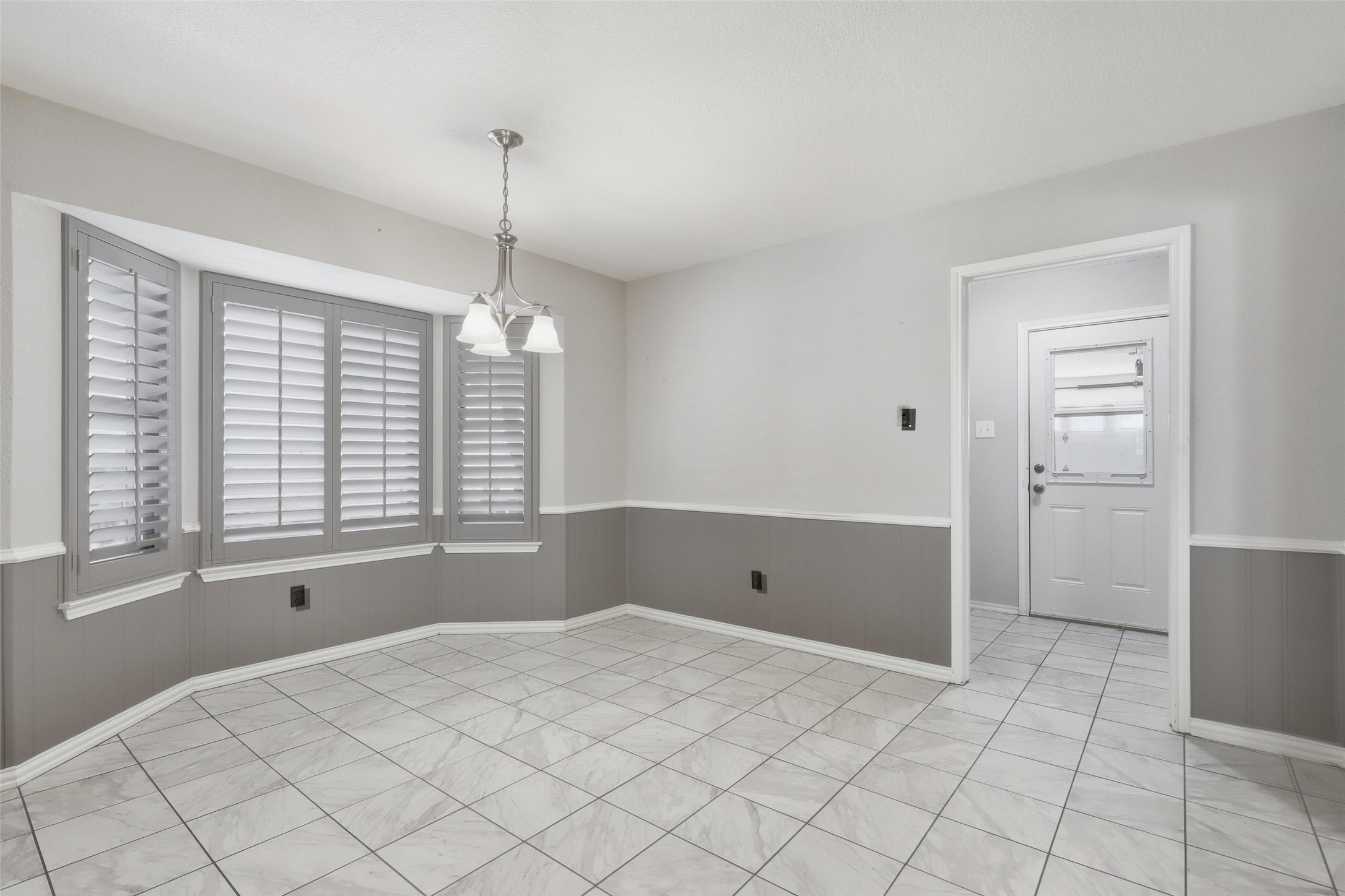 105 Alsbury Boulevard Burleson TX 76028