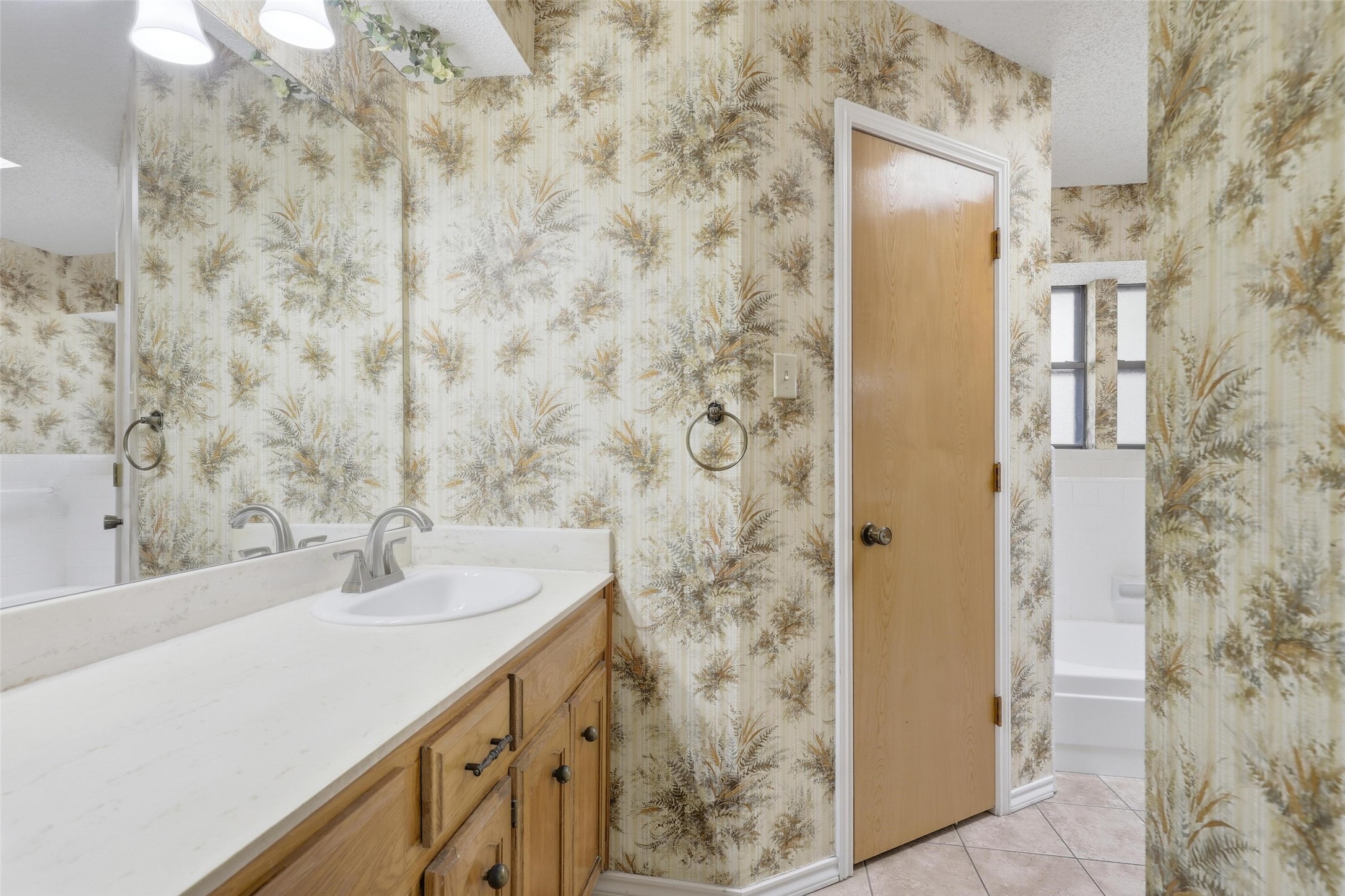 105 Alsbury Boulevard Burleson TX 76028