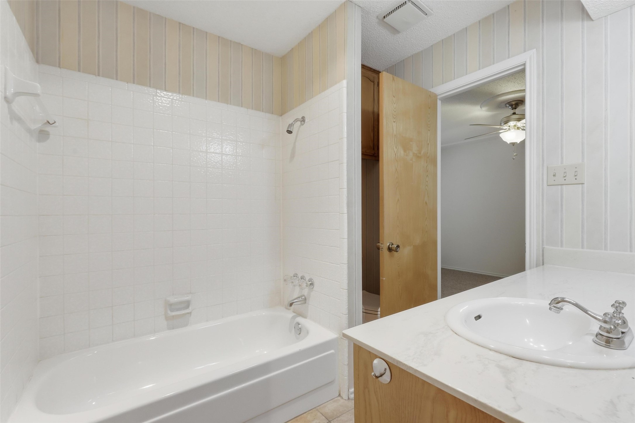 105 Alsbury Boulevard Burleson TX 76028
