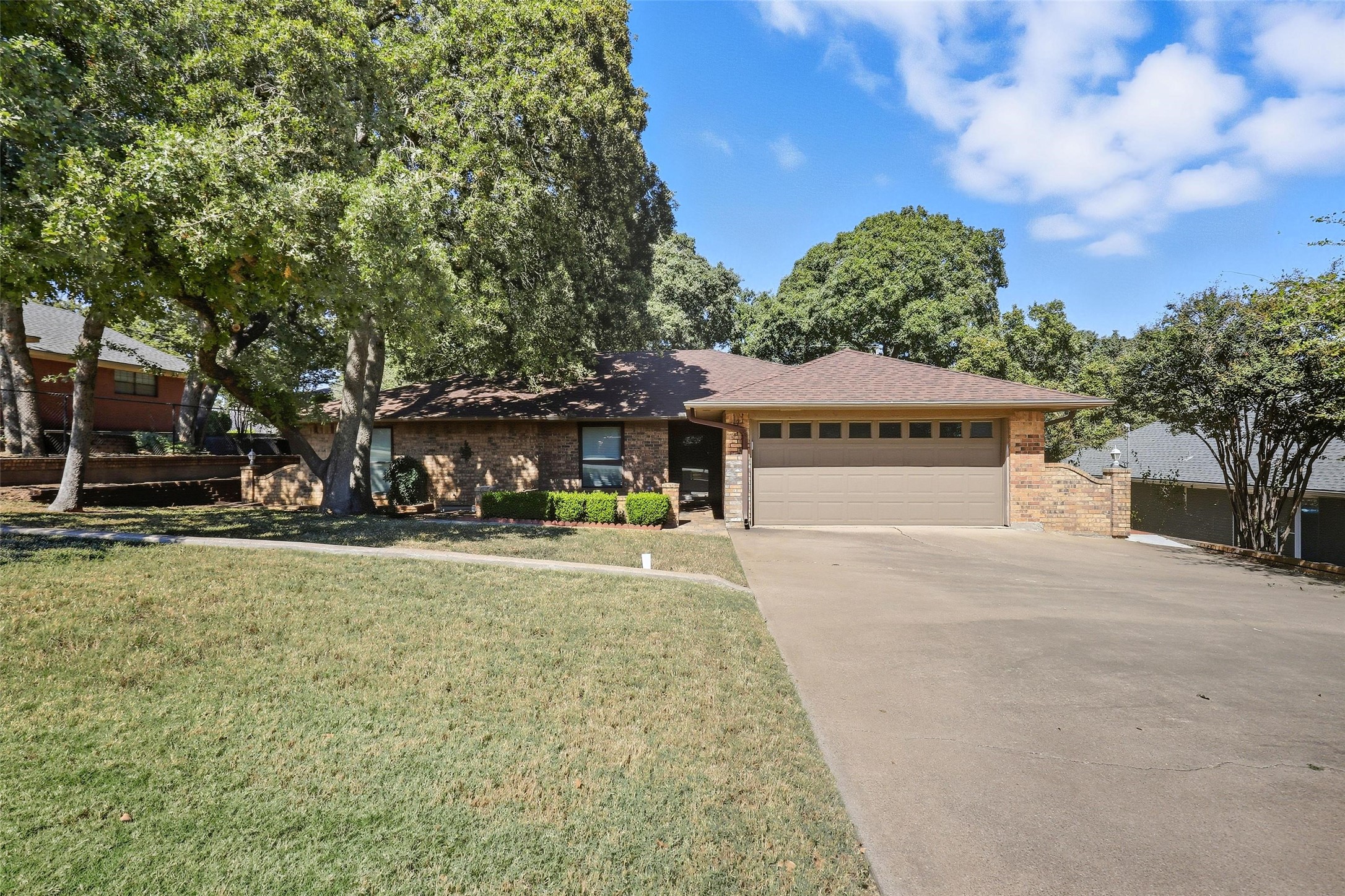 105 Alsbury Boulevard Burleson TX 76028
