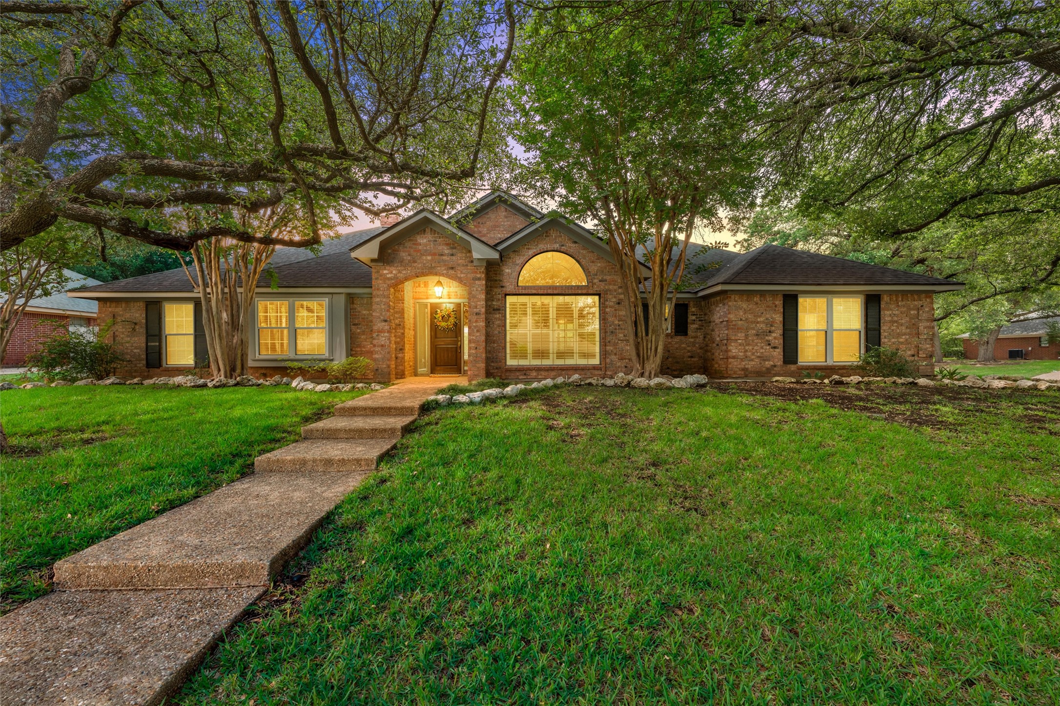 9406 Wildflower Drive Woodway TX 76712