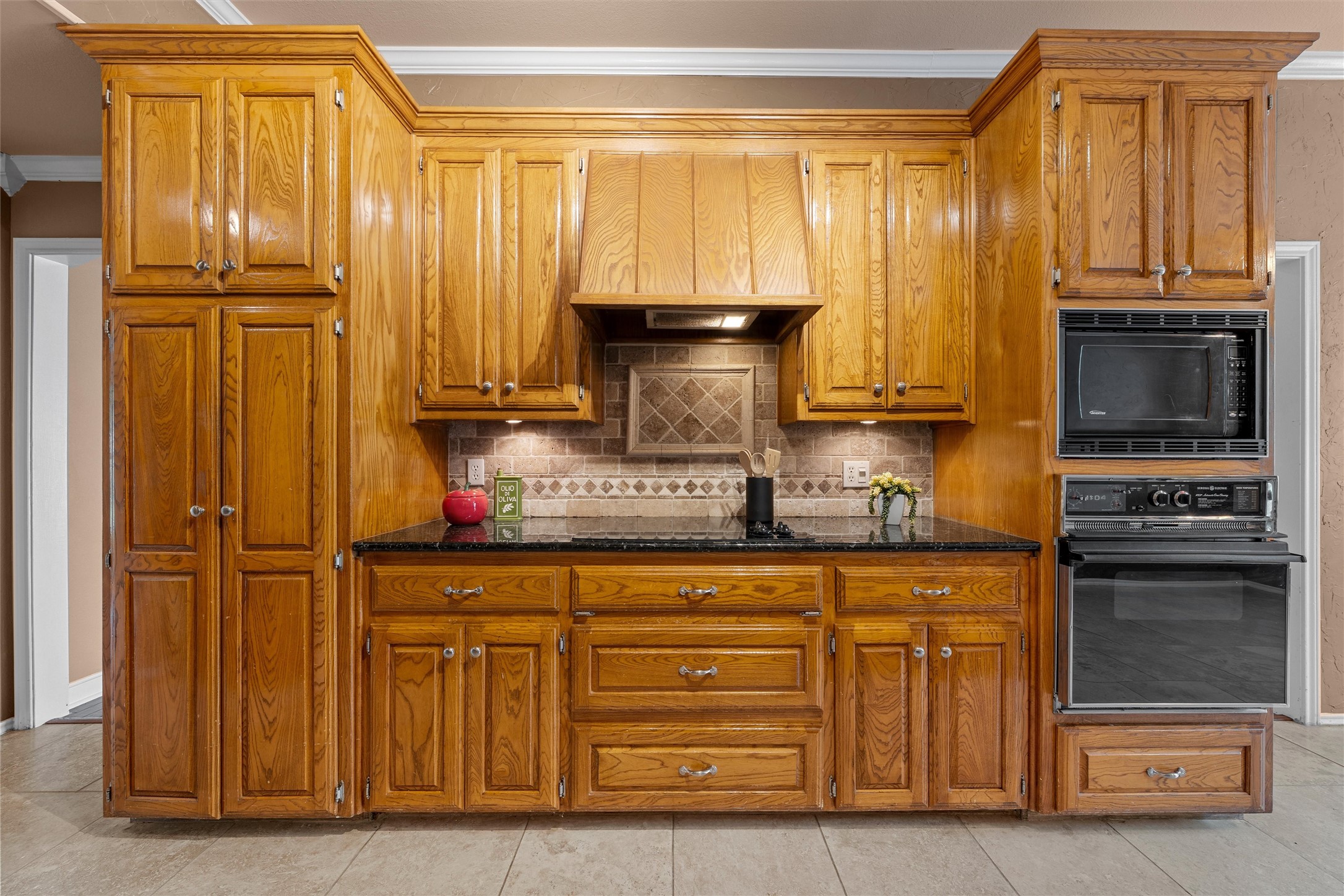 9406 Wildflower Drive Woodway TX 76712