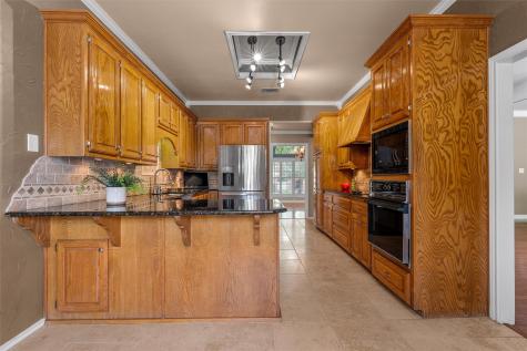 9406 Wildflower Drive Woodway TX 76712