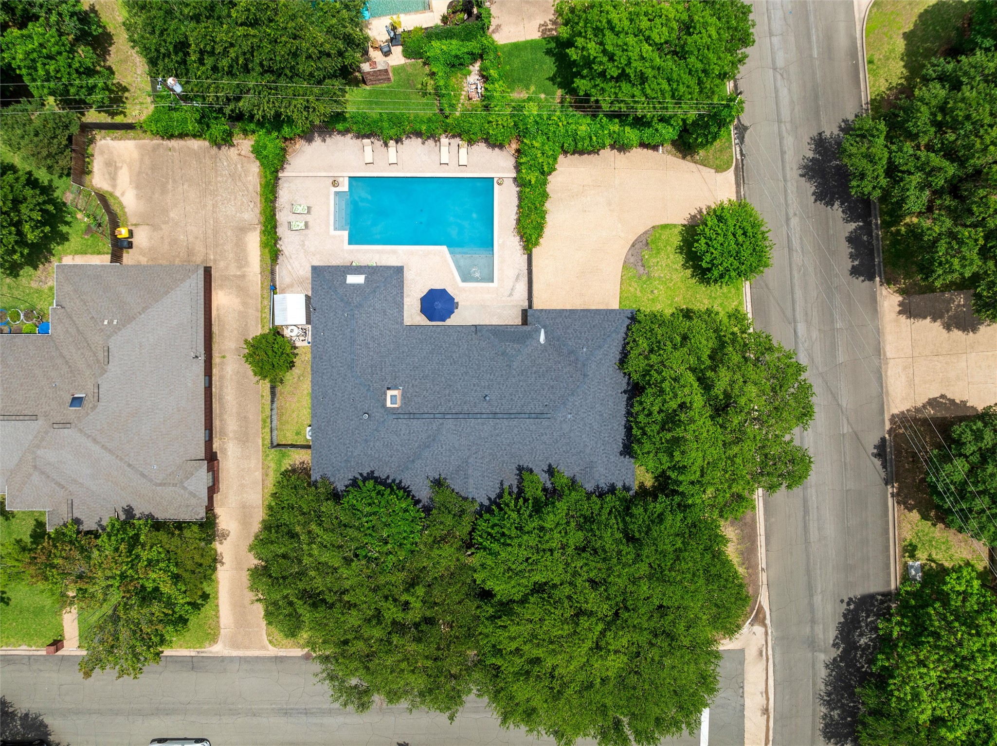 9406 Wildflower Drive Woodway TX 76712