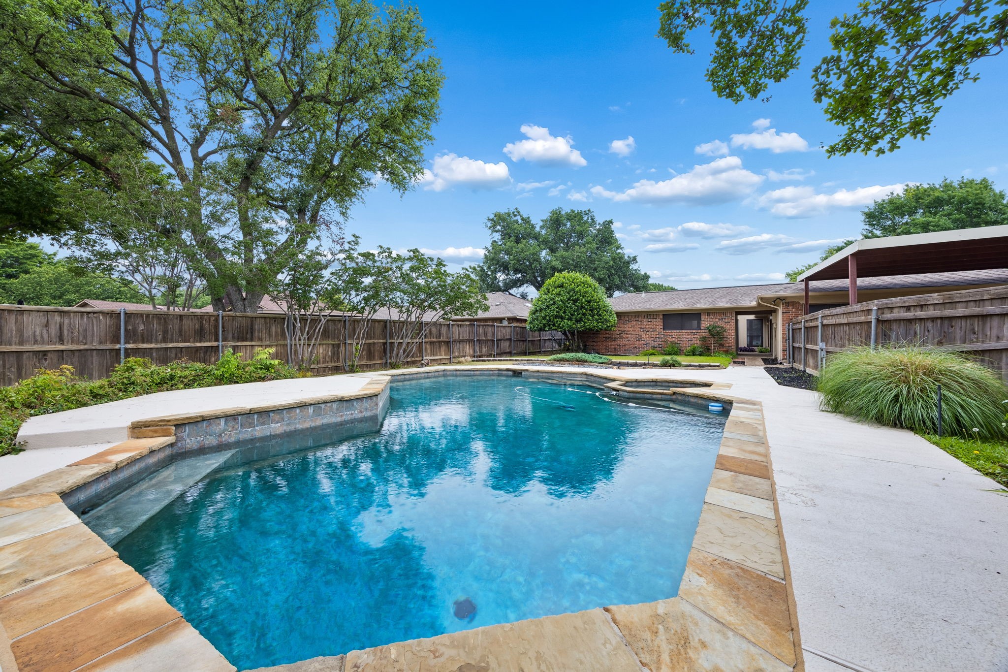 1604 Shadow Moss Way Carrollton TX 75007