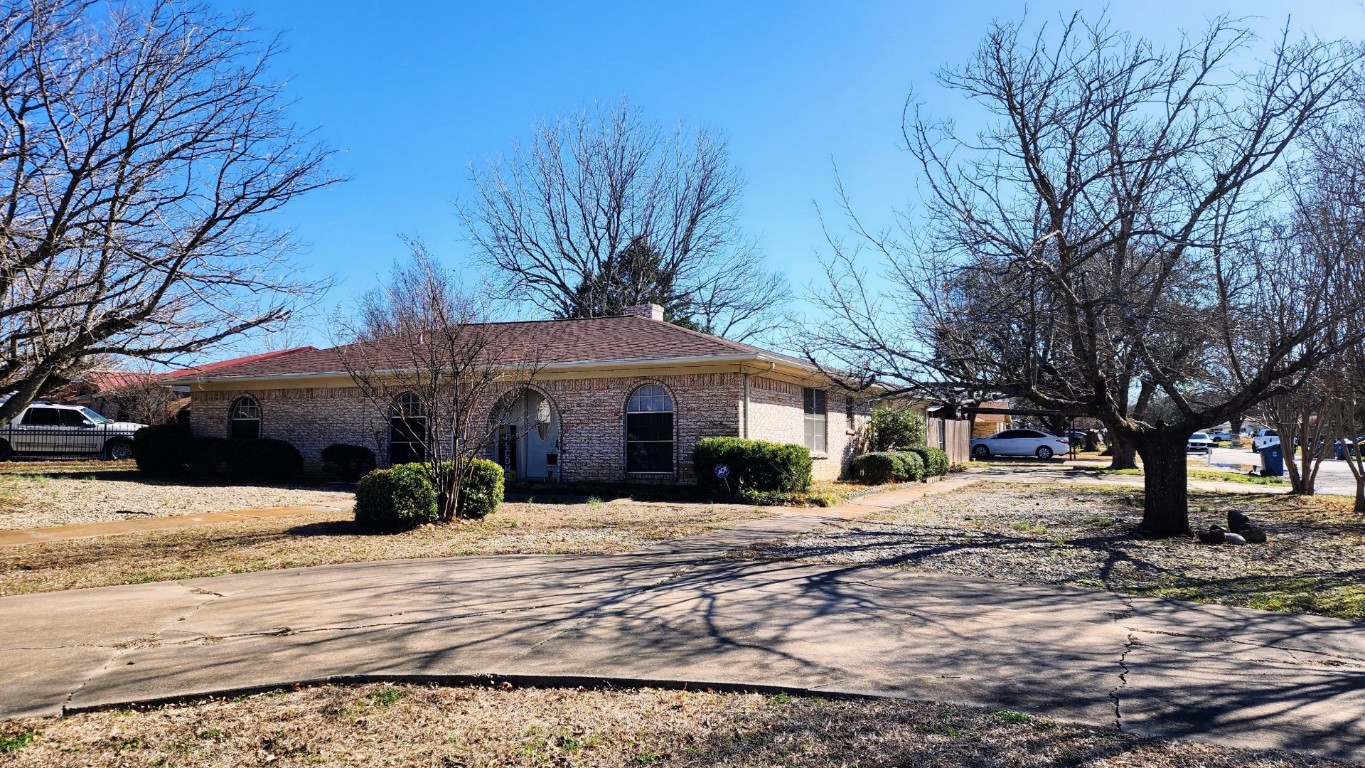 105 W Hopper Street Alvarado TX 76009