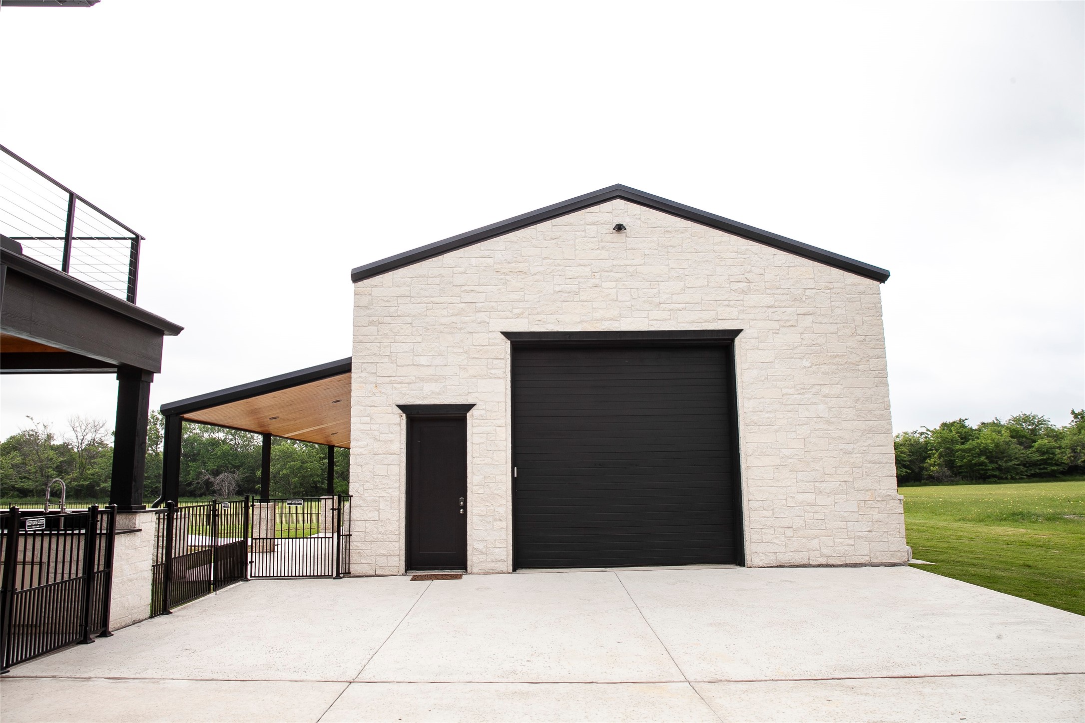 405 Wilderness Trail Royse City TX 75189