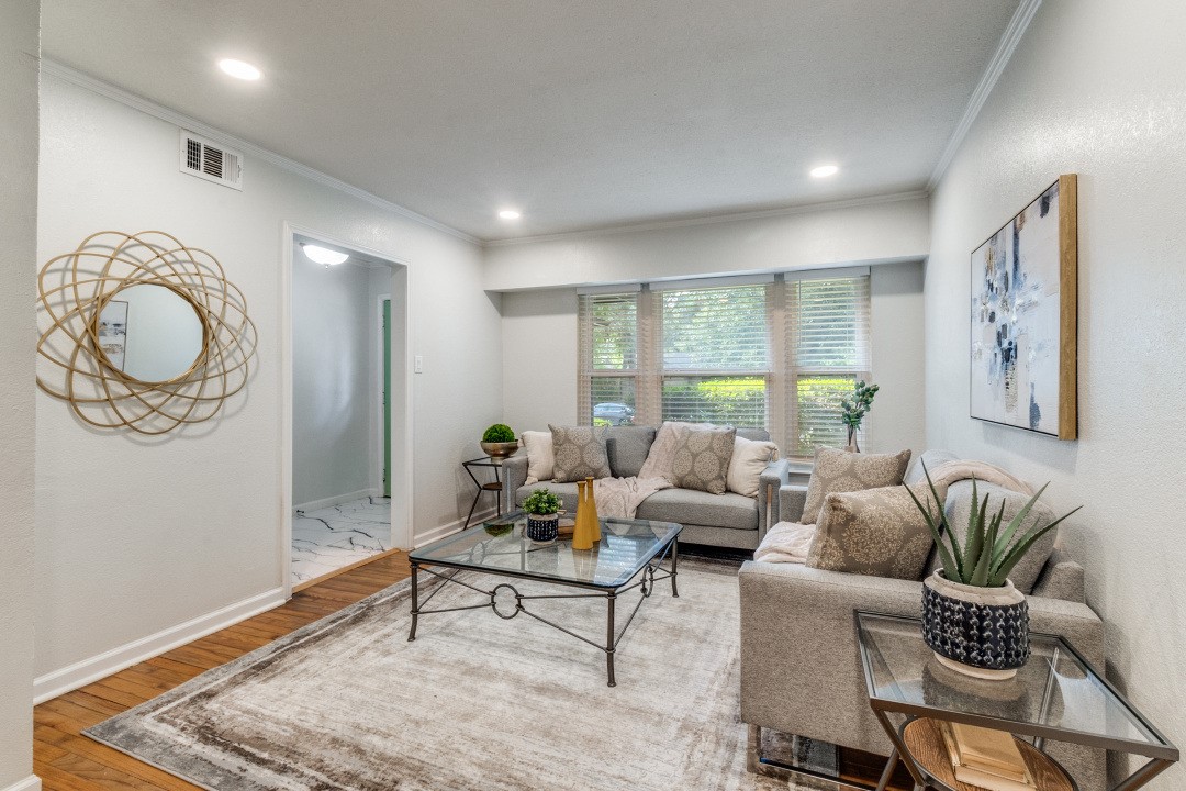 2417 San Paula Avenue Dallas TX 75228