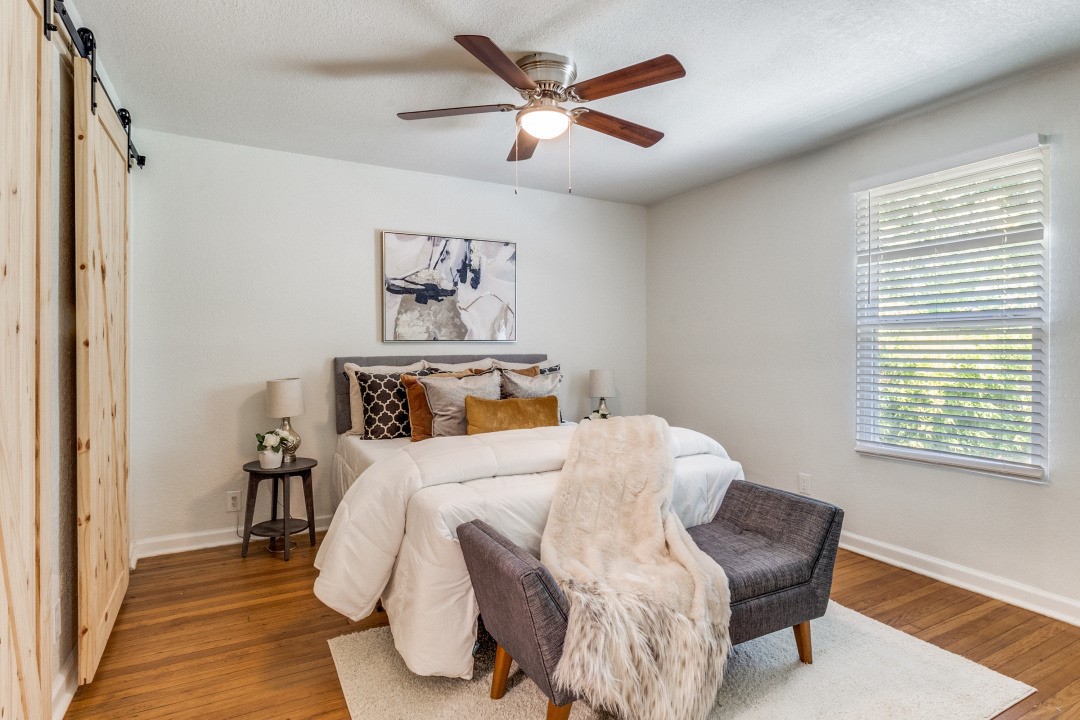 2417 San Paula Avenue Dallas TX 75228