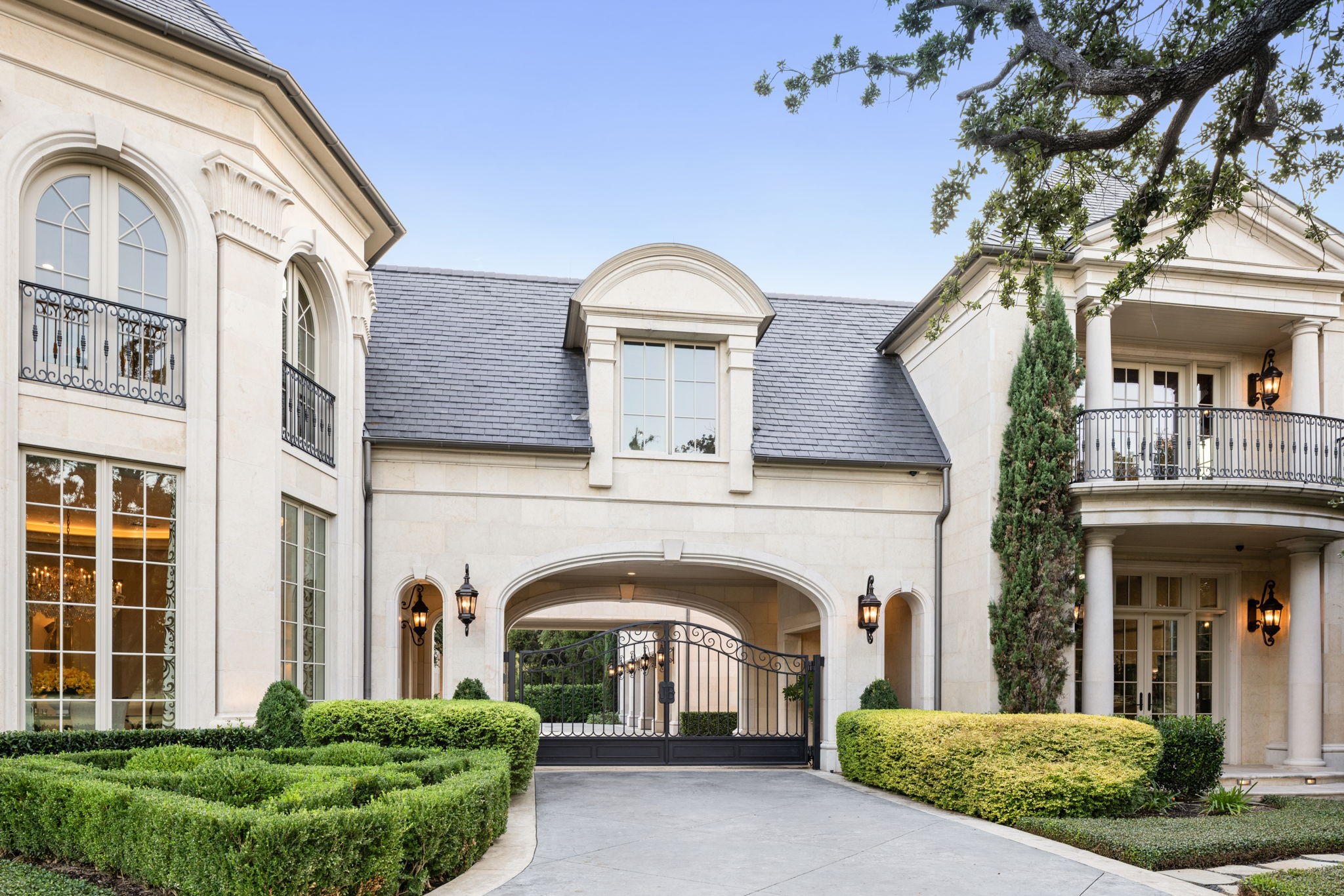 10617 Bridge Hollow Court Dallas TX 75229