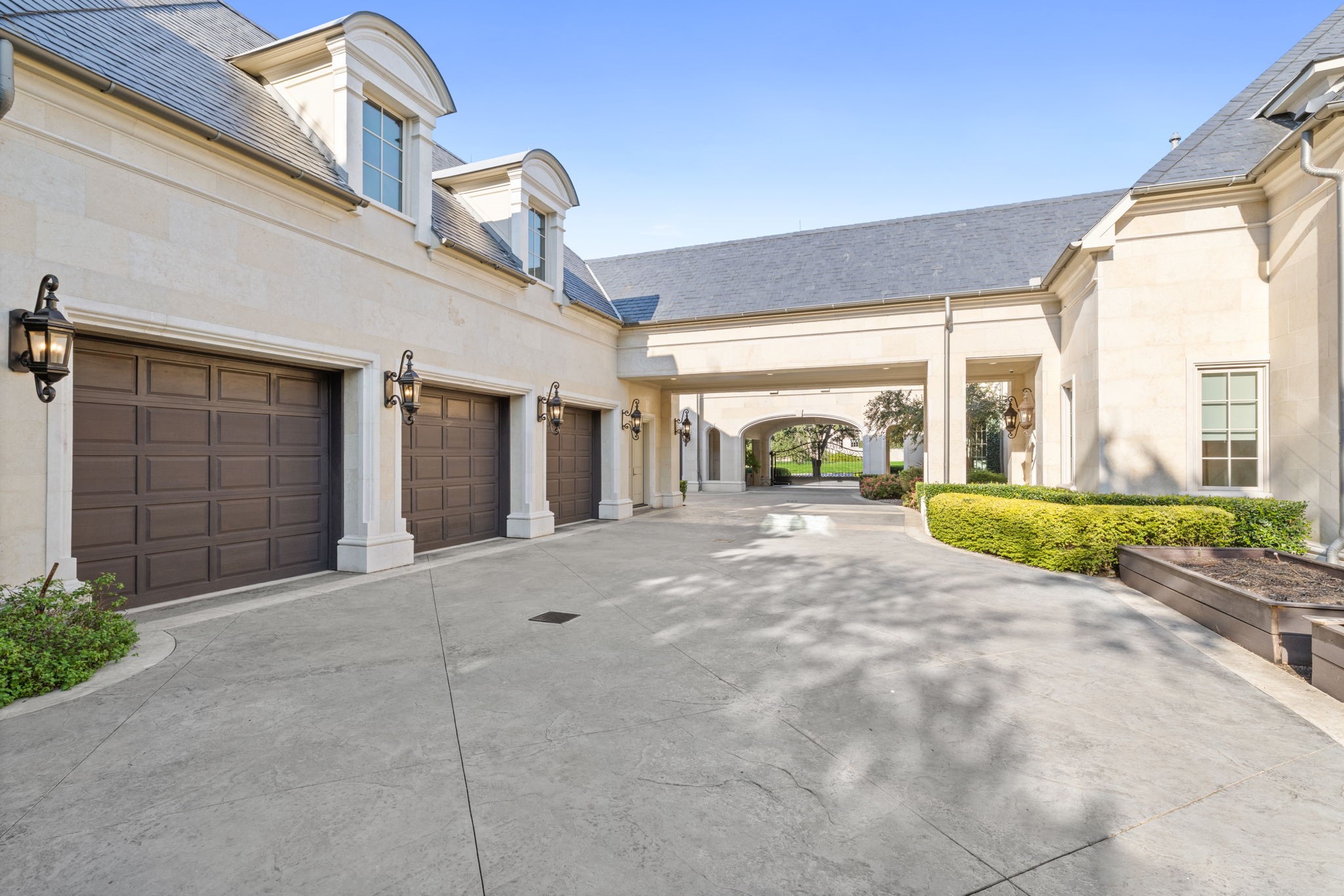 10617 Bridge Hollow Court Dallas TX 75229