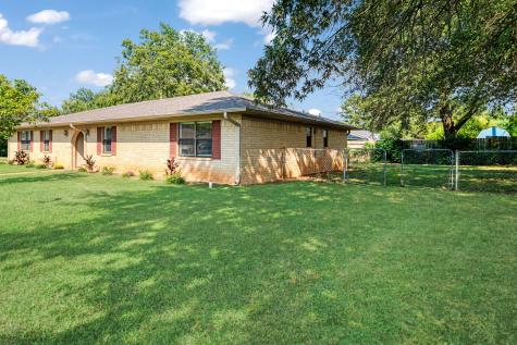1050 35th Street NE Paris TX 75462