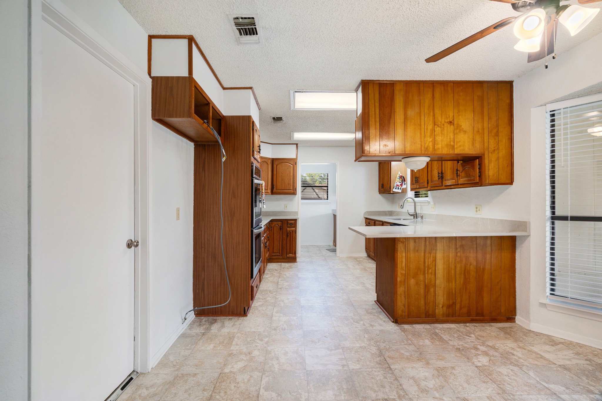 1050 35th Street NE Paris TX 75462
