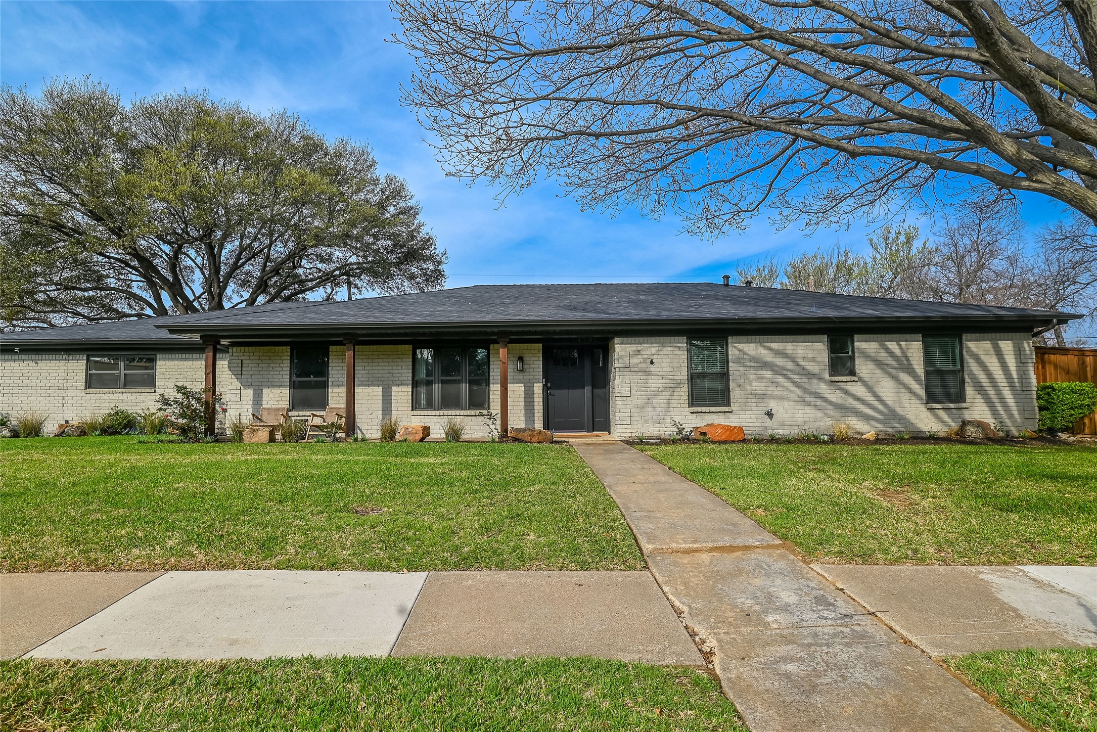 1701 Brown Trail Hurst TX 76054